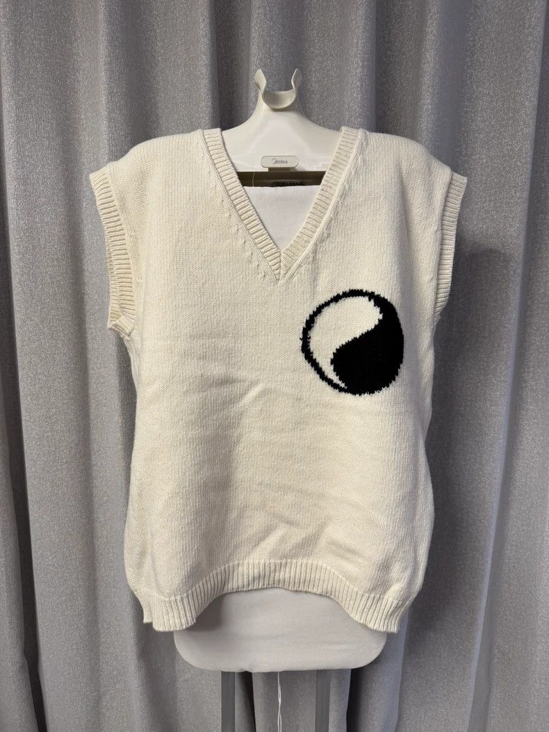 our legacy Beige yin and yang pattern knitted vest 2505-Nex