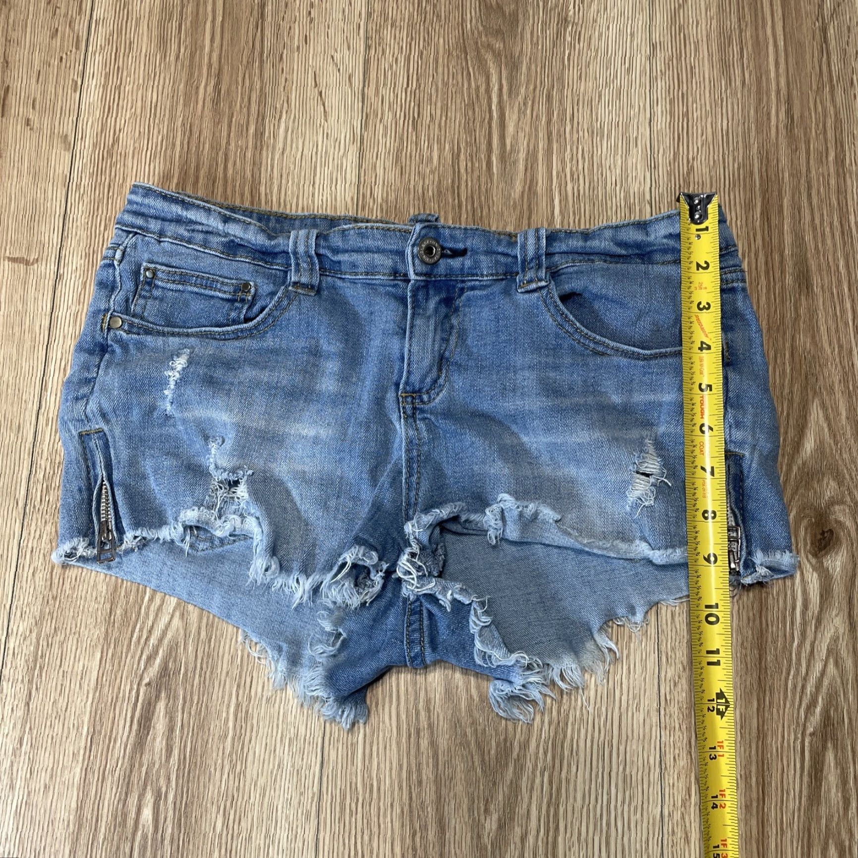 Vintage VINTAGE UNIONBAY Womens Cut-Off Shorts Size 9 Blue Distressed Zip Side Size 30" / US 8 / IT 44 - 5 Thumbnail
