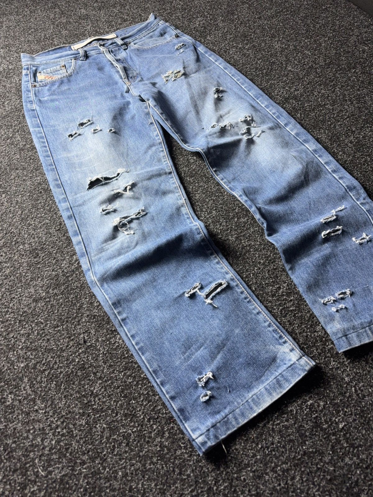 Diesel Retro 90s Diesel Distressed Jeans Made in Italy By Diesel Size US 29 - 2 Thumbnail