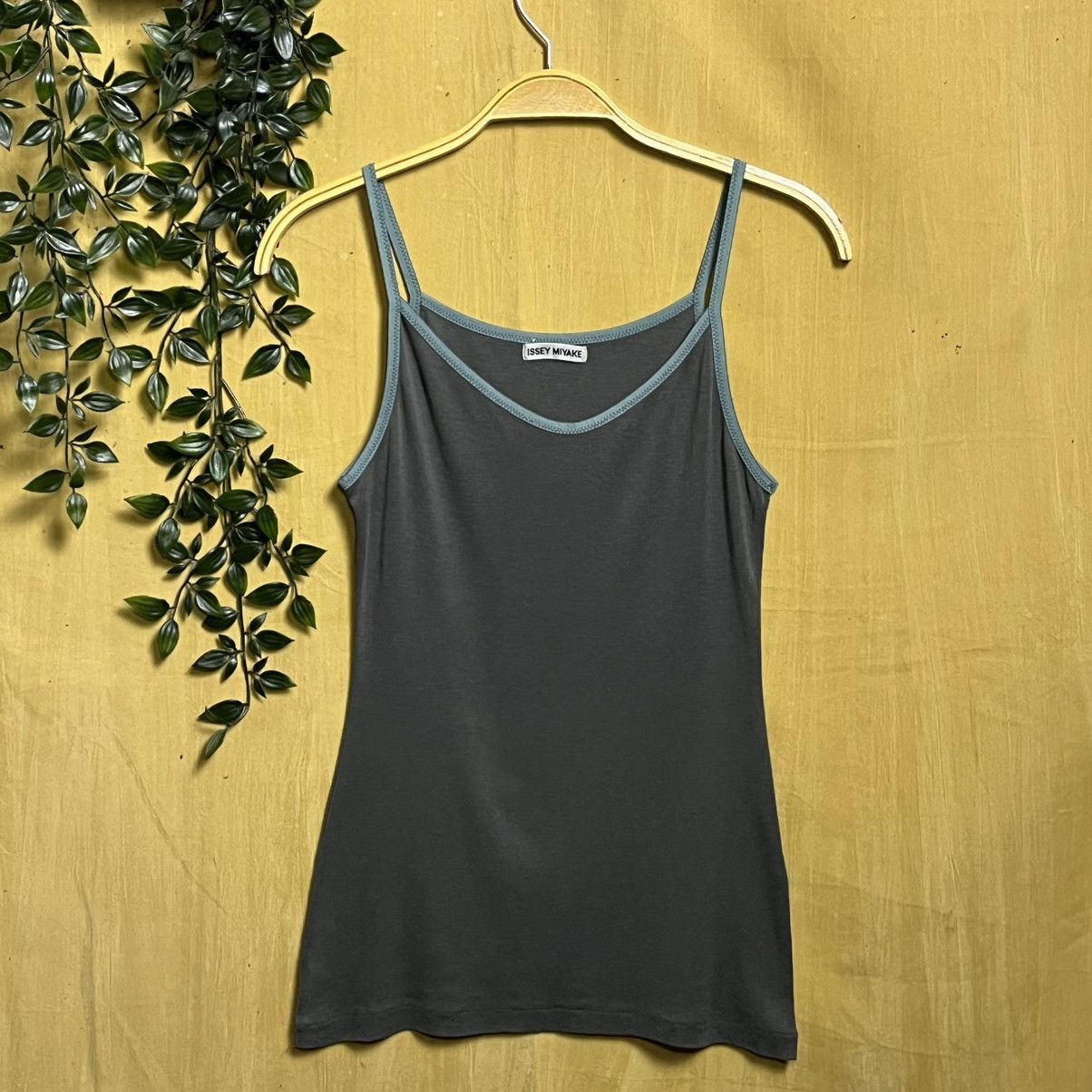 Issey Miyake 23*Issey Miyake Spaghetti Strap Tank top Size L / US 10 / IT 46 - 1 Thumbnail