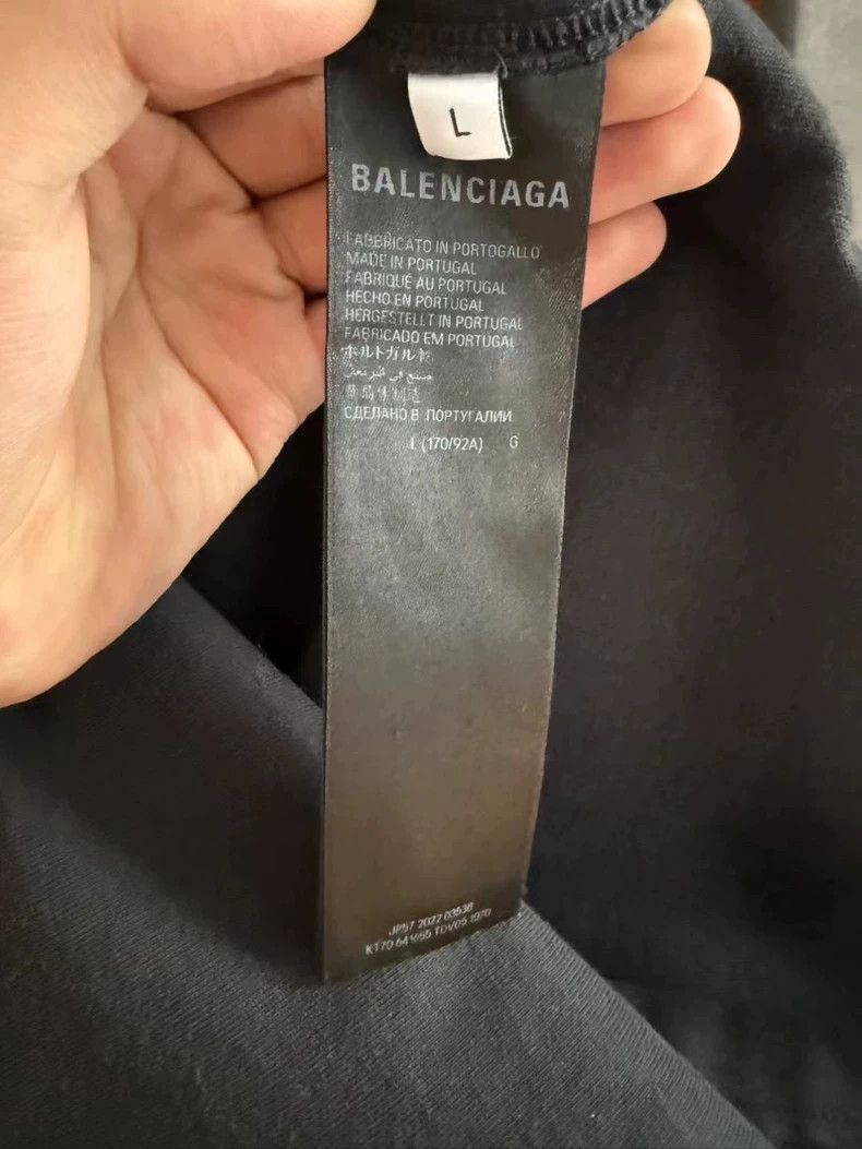 Balenciaga Balenciaga Front and rear fuzzy logo short sleeves Size US L / EU 52-54 / 3 - 4 Thumbnail