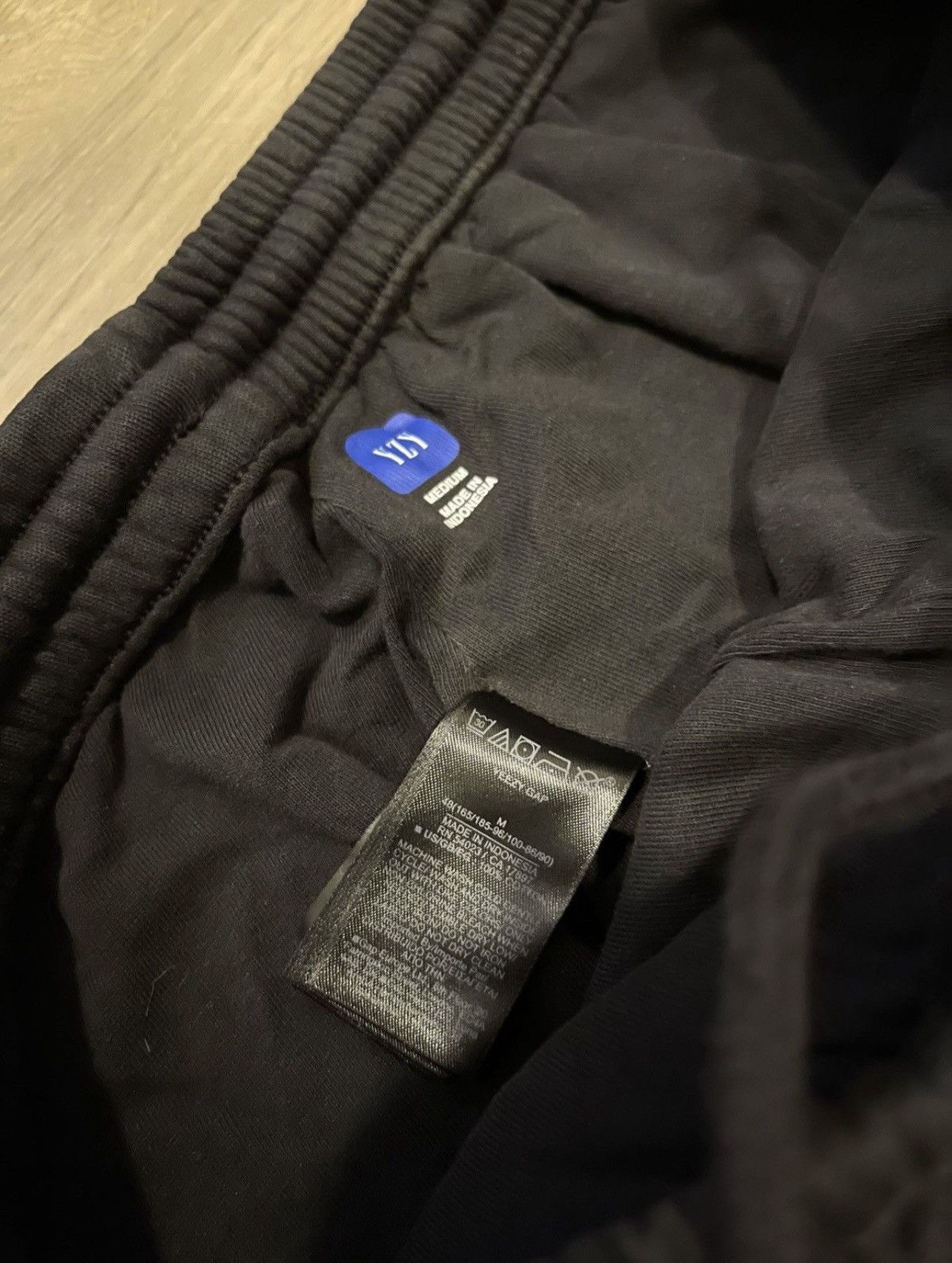Balenciaga × Gap × Kanye West YEEZY GAP WIDE LEG FLARED SWEATPANTS Size US 30 / EU 46 - 6 Thumbnail