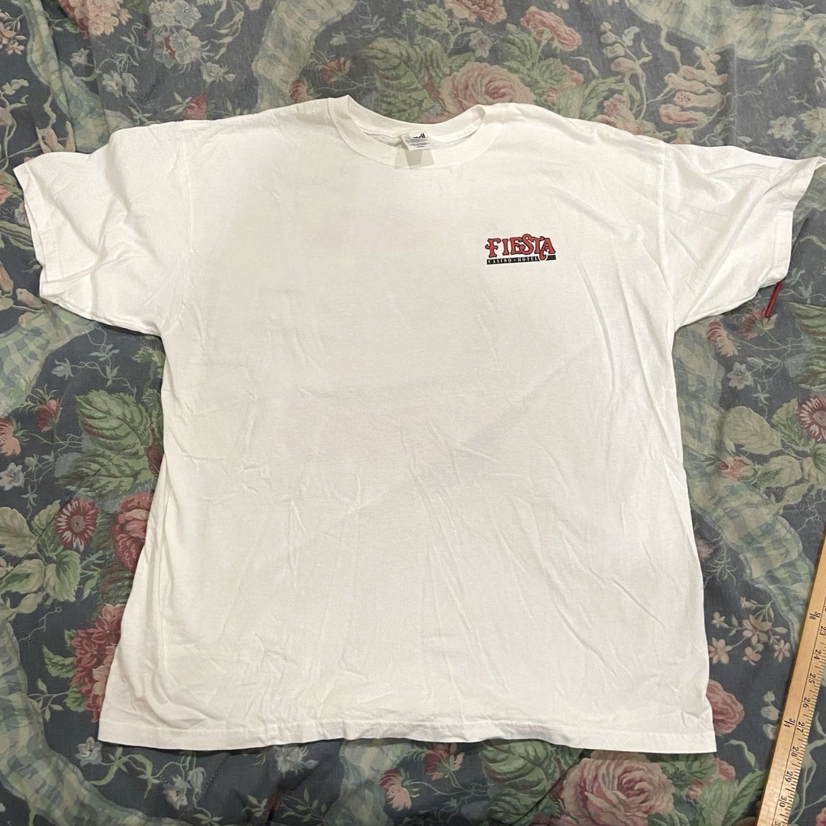 Vintage VINTAGE Casino T-Shirt White 2XL Unisex Short Sleeve Men Back Hit Fiesta Crazy Big Back Hit Shirt Mens 2XL White Vintage Size US XXL / EU 58 / 5 - 2 Thumbnail