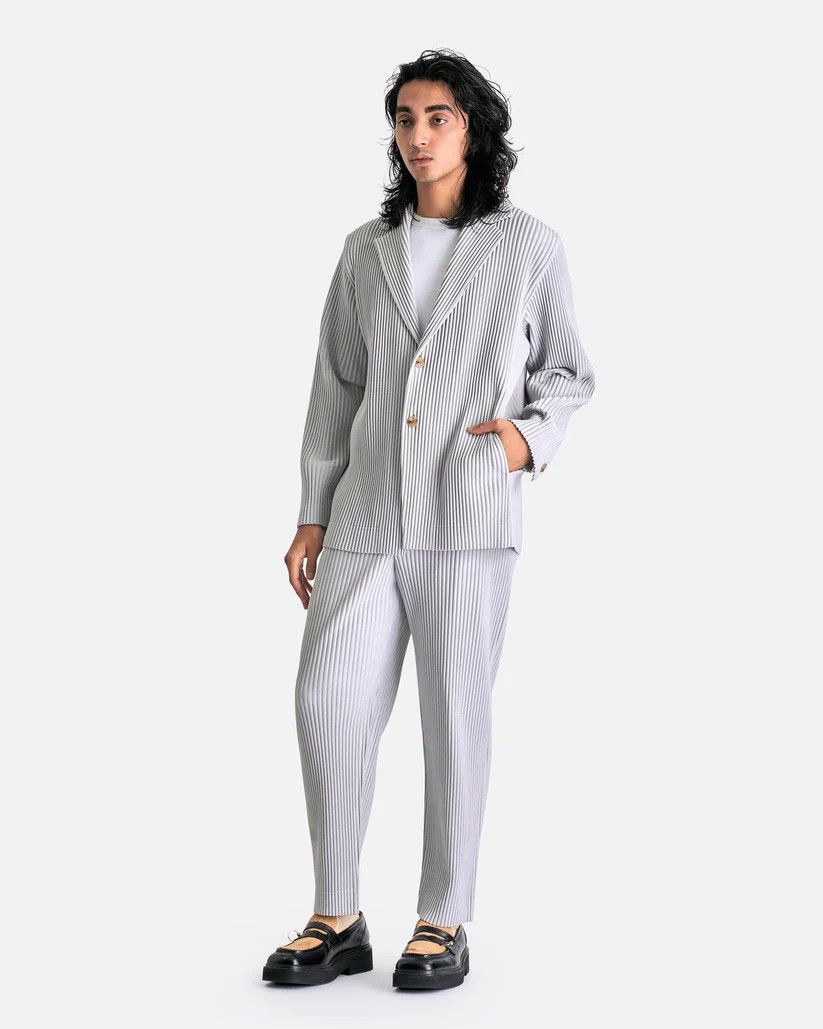 Homme Plisse Issey Miyake o1s1v1r1oon0925 Pleated Basics Jacket in Grey Size US M / EU 48-50 / 2 - 2 Thumbnail