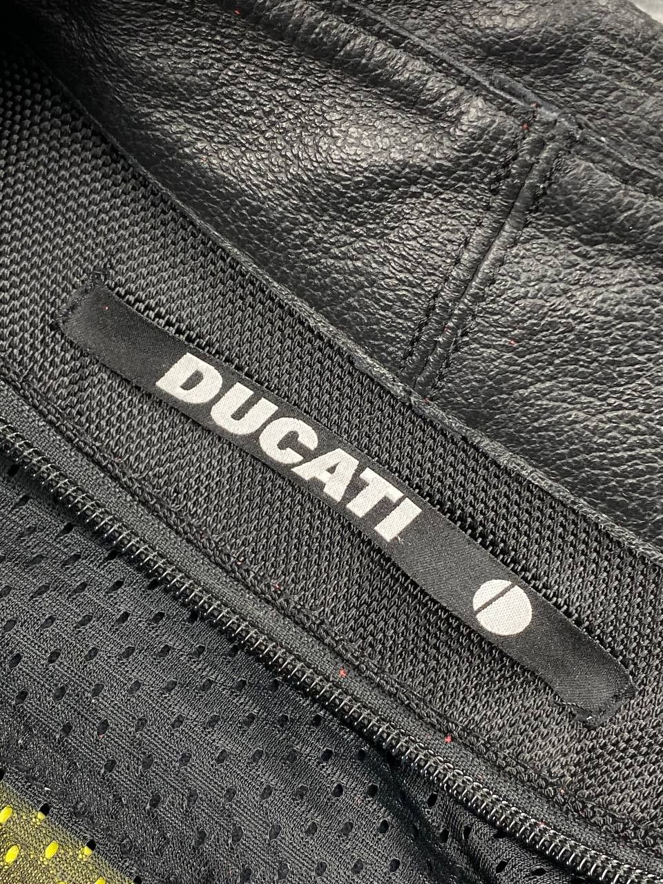 Ducati Ducati Leather Moto Jacket Men Size L Black/ Red Size US L / EU 52-54 / 3 - 16 Thumbnail