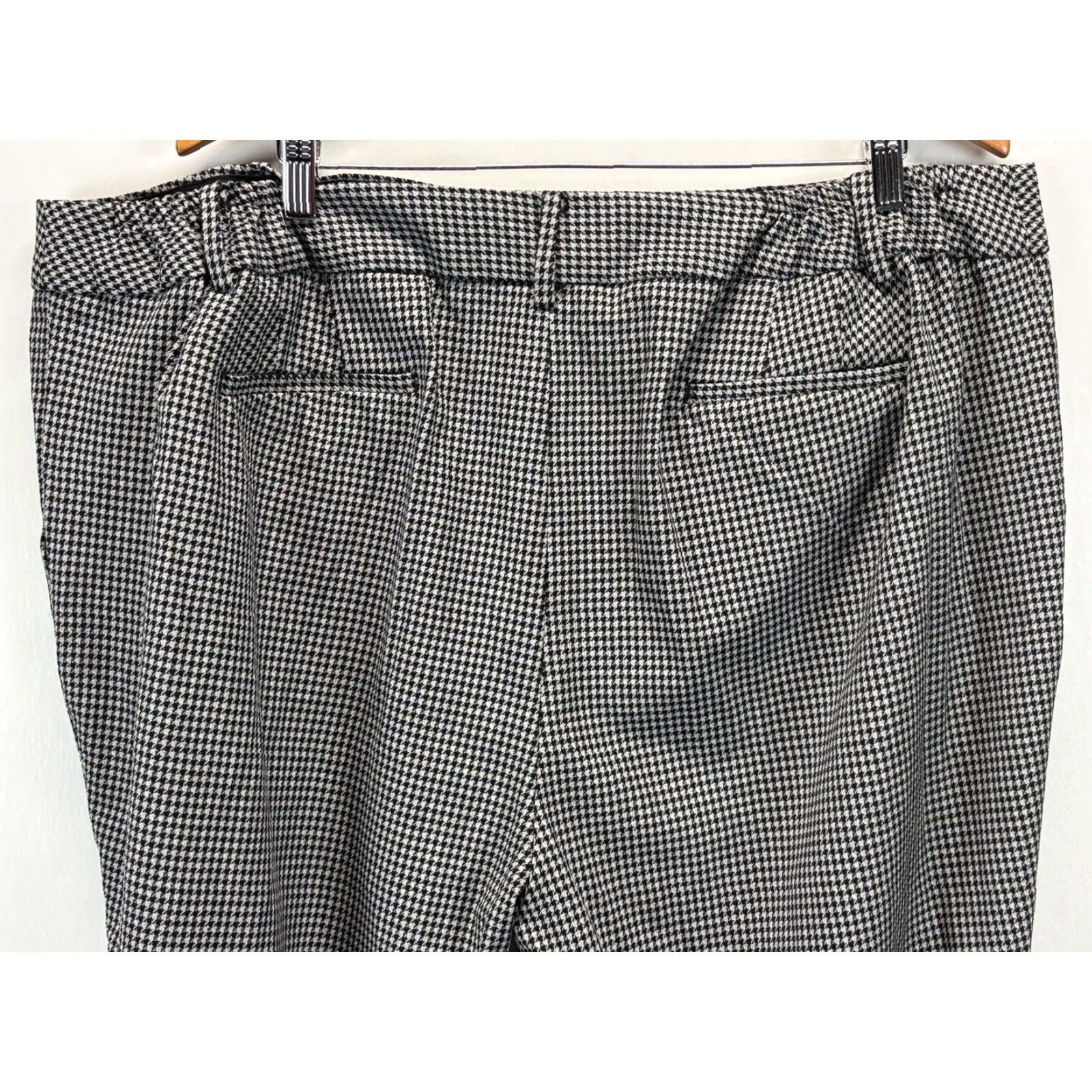 Talbots VINTAGE? No. Just: Talbots Hampshire Pants 24W Plus Houndstooth Dress Pants Women Black Grey High Waist Polyester Blend Size 42" / US 20 - 4 Thumbnail