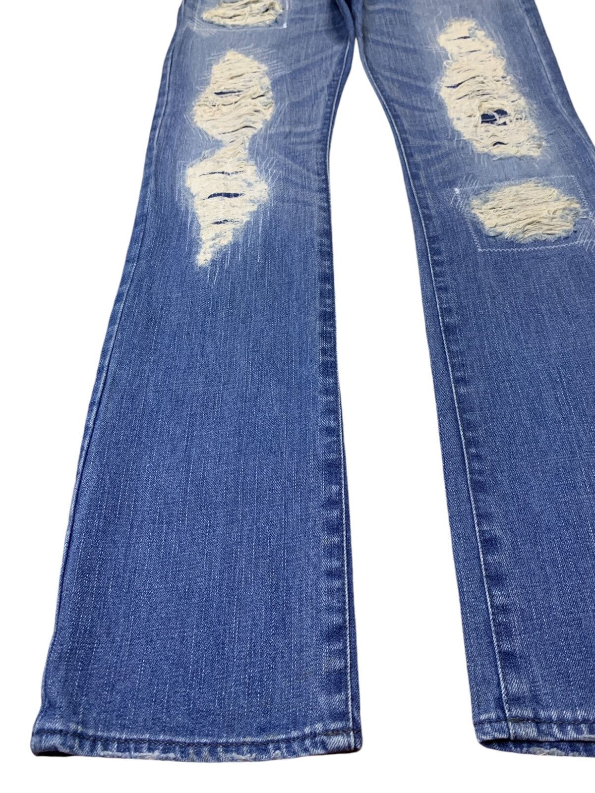 Takeo Kikuchi SALES🔥Vintage Takeo Kikuchi Faded Wash Rip Patched Jeans Size US 31 - 6 Thumbnail