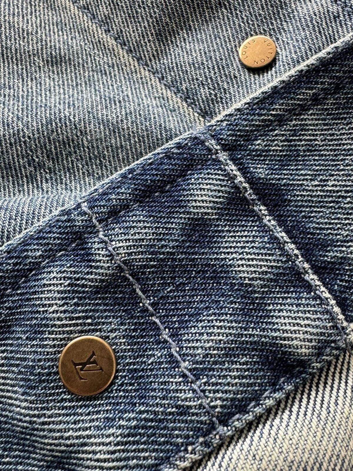 Louis Vuitton Louis Vuitton LV Short Sleeve Denim Workwear Shirt Size US S / EU 44-46 / 1 - 14 Thumbnail