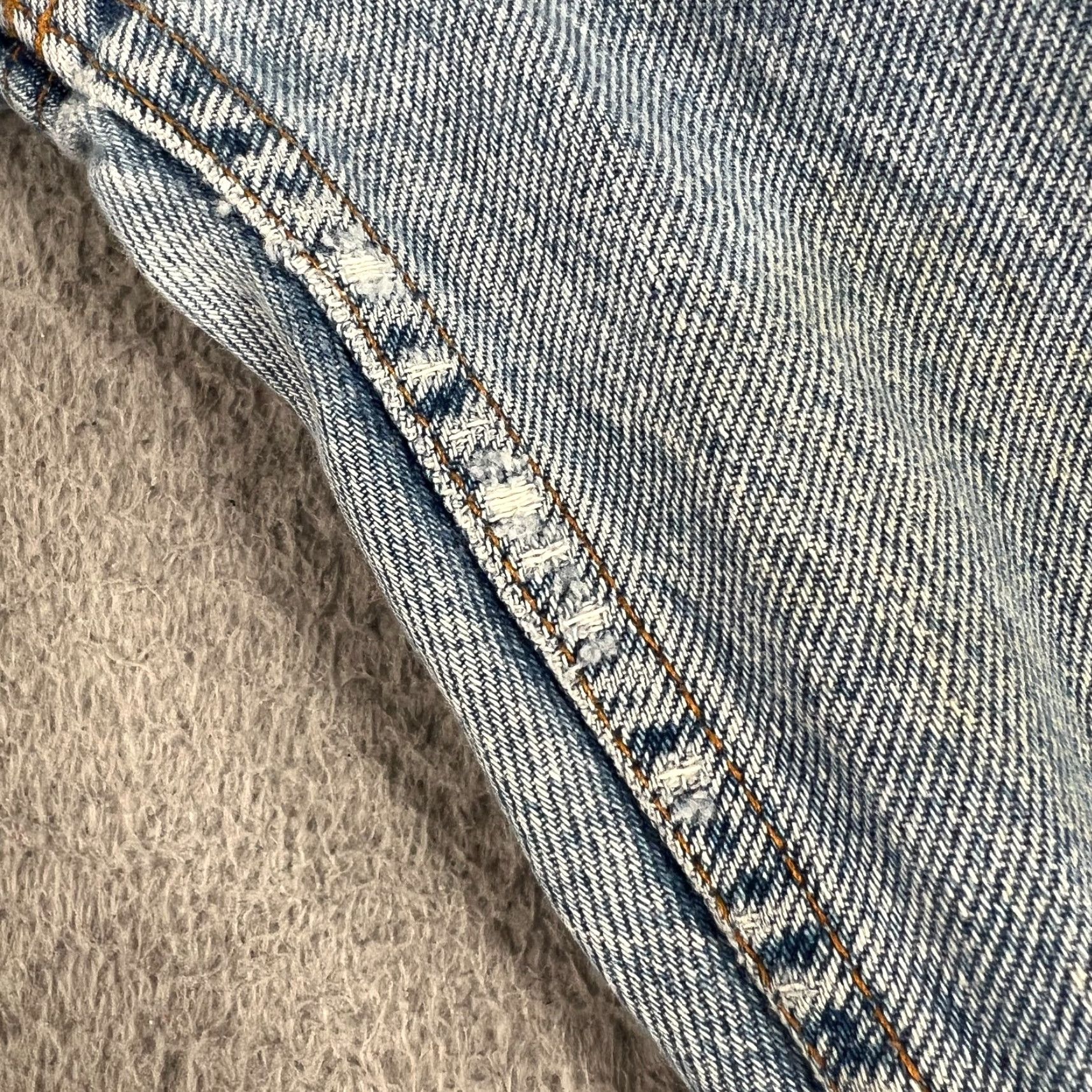 Levi's VINTAGE Levi's 550 Jeans Mens 36x34 Relaxed Tapered 90s Denim Blue 5-Pocket Mens Jeans Size US 36 / EU 52 - 4 Thumbnail