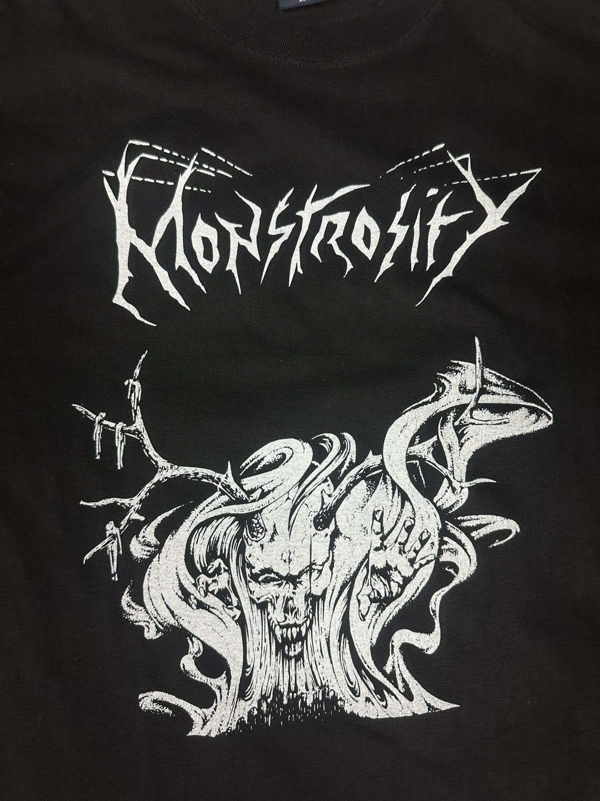 Vintage Vintage 1990s Monstrosity Bootleg T-Shirt Size US L / EU 52-54 / 3 - 3 Thumbnail