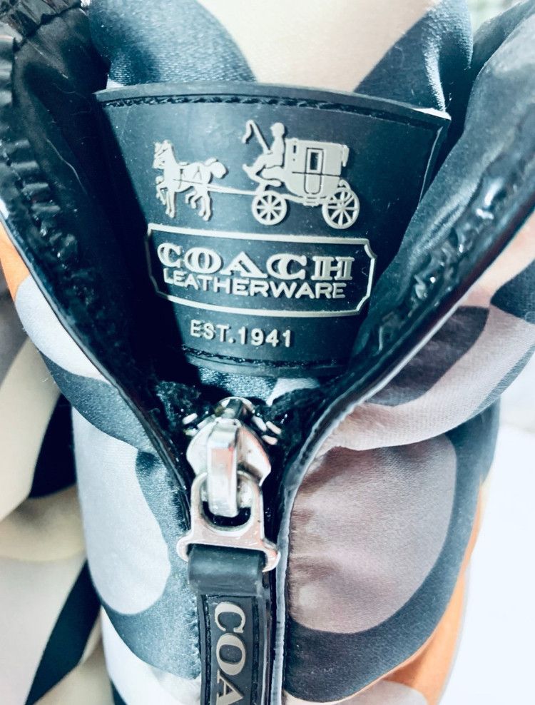 Coach NEW Coach Optic Art Jolt Puffer Snow Boots, Q387 Size US 5 / IT 35 - 3 Thumbnail