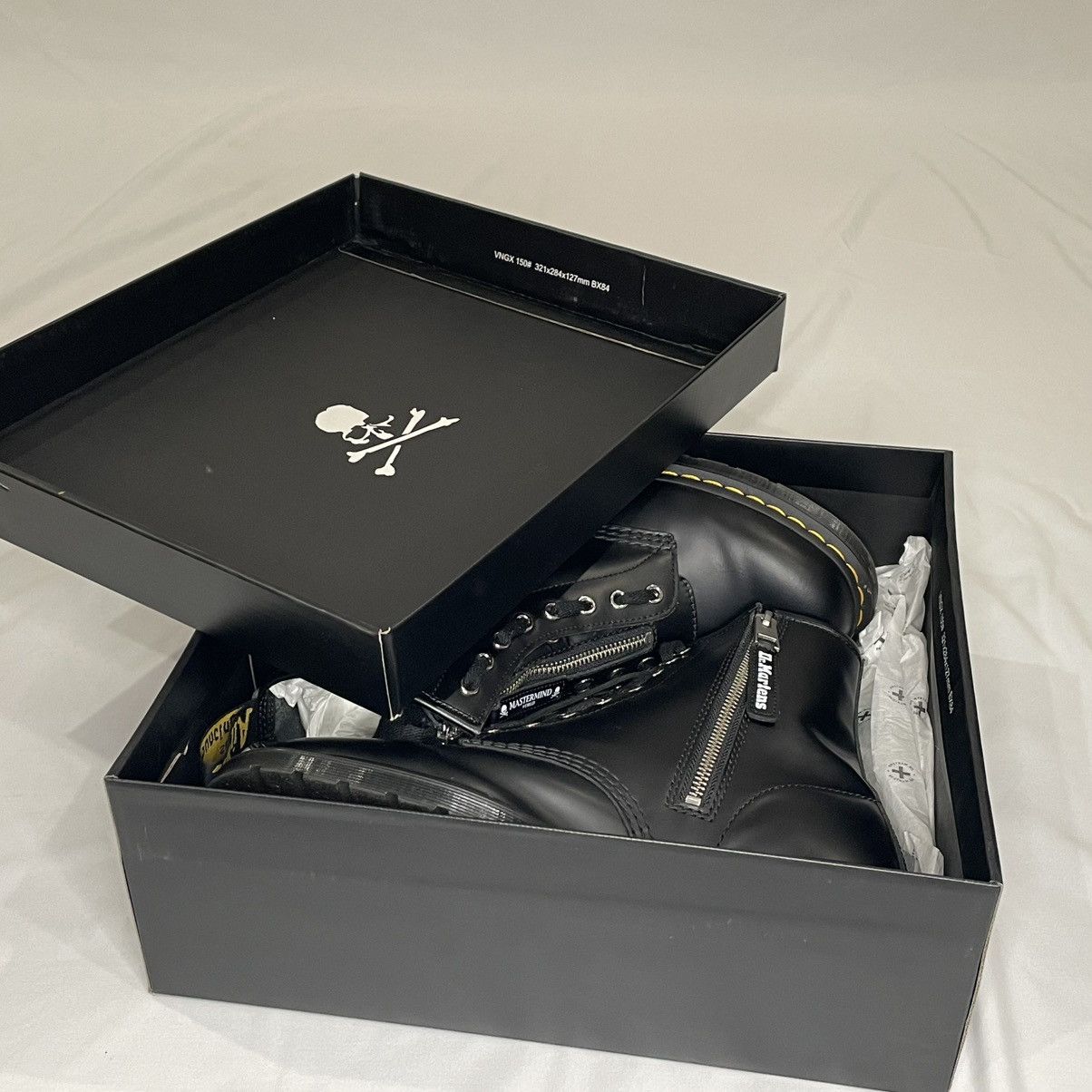 Dr. Martens × Mastermind Japan 1460 x Mastermind Size US 9 / EU 42 - 3 Thumbnail