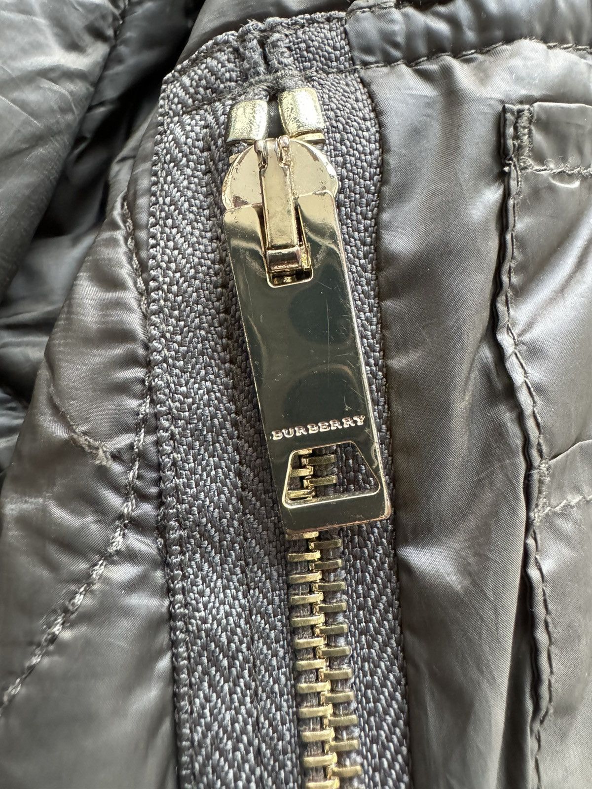 Burberry Burberry Brit Bomber quilted jacket sz xxl Size US XXL / EU 58 / 5 - 13 Thumbnail