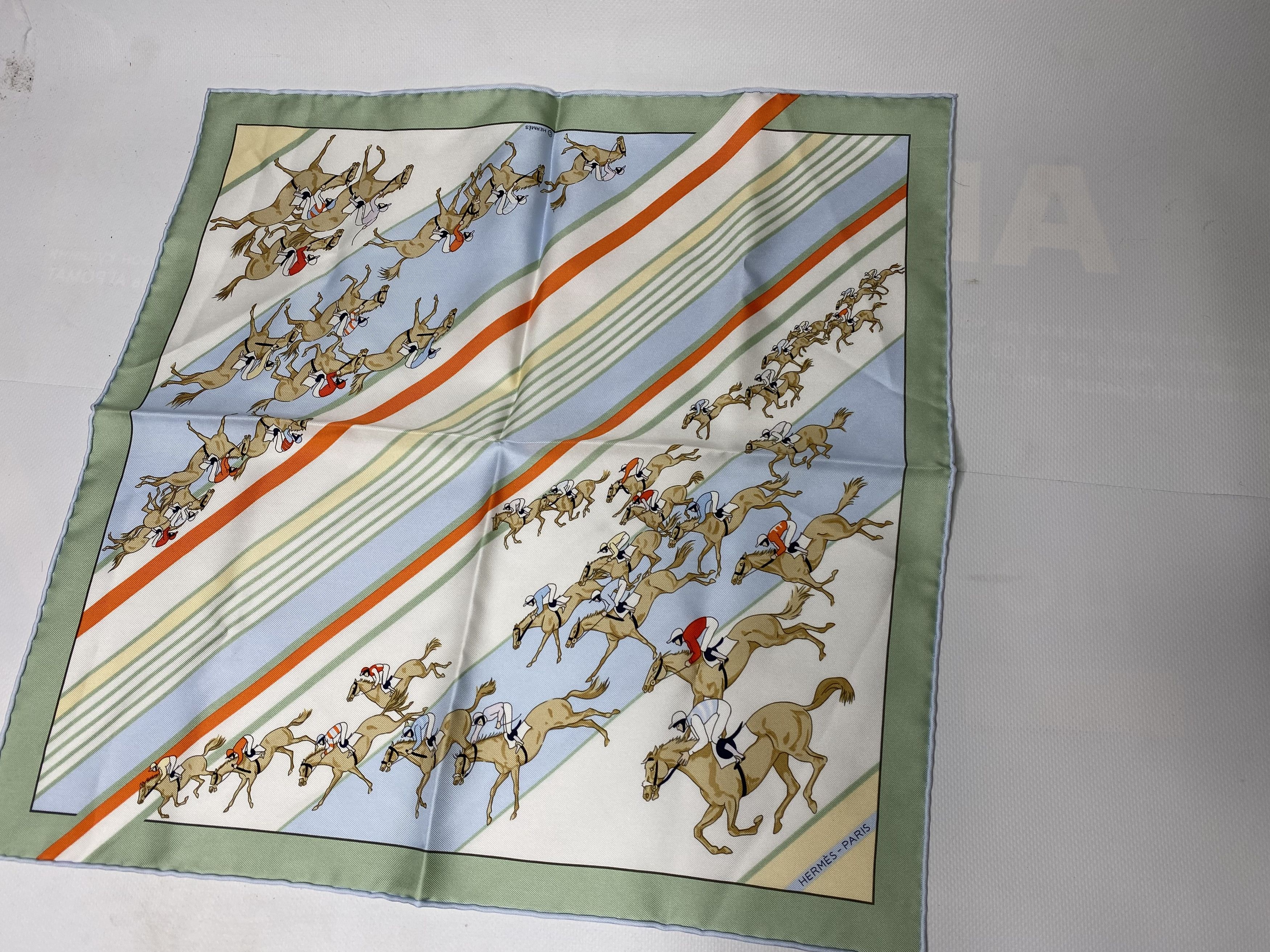 Hermes × Vintage HERMÈS HERMES LES COURSES SCARF 100% SILK Size ONE SIZE - 1 Thumbnail