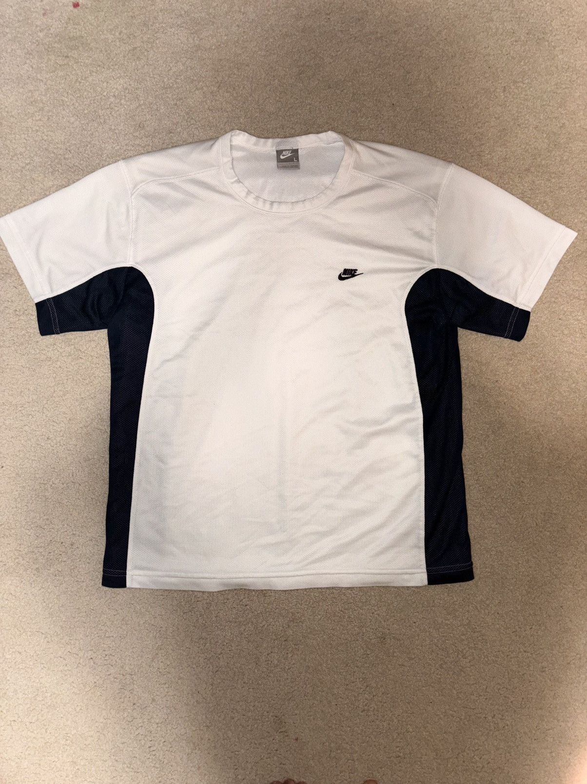 Nike Y2K Nike Athletic Shirt Men's Size Large White Short Sleeve Size US L / EU 52-54 / 3 - 1 Thumbnail