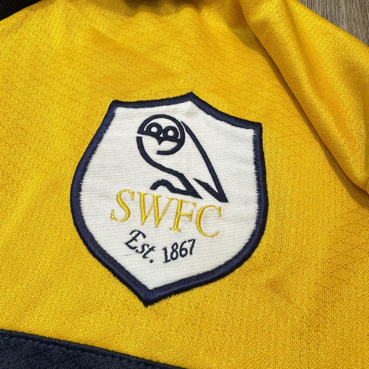 Puma Sheffield Wednesday 90/00 L/S away shirt #20 Hinchcliffe Size US L / EU 52-54 / 3 - 8 Thumbnail