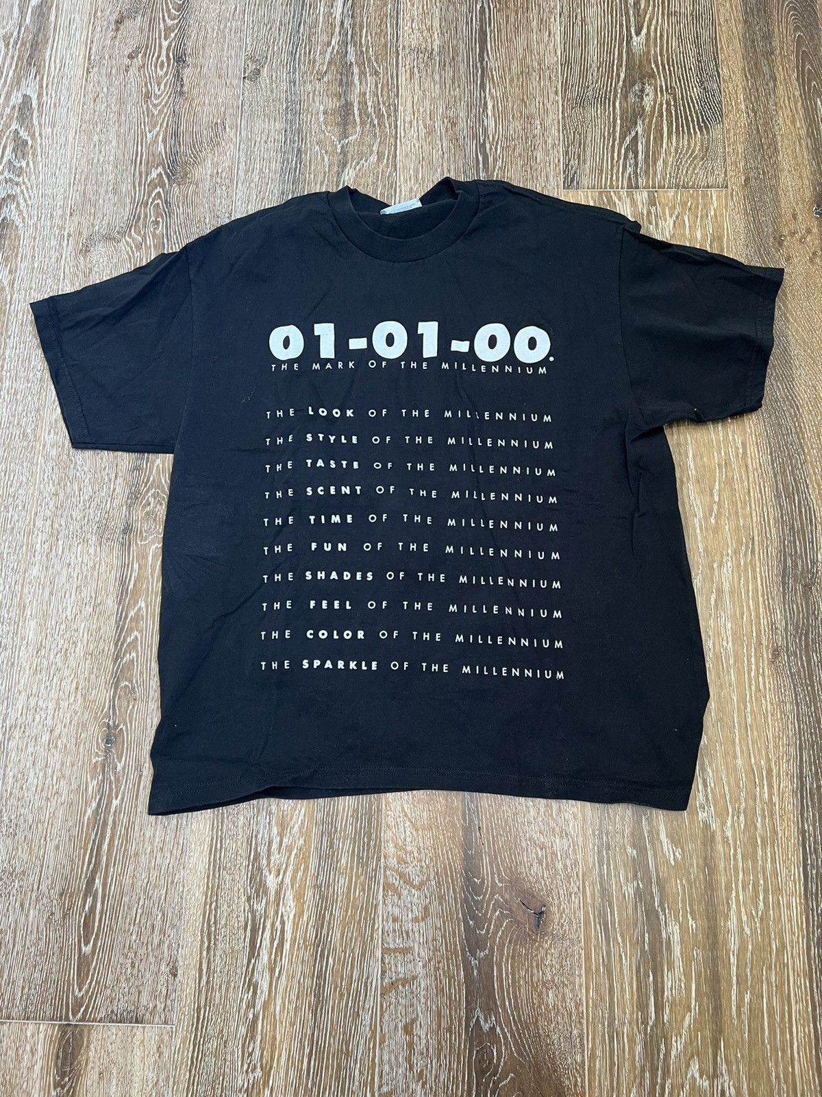 Vintage Vintage y2k the mark of the millennium 01-01-00 tee Size US L / EU 52-54 / 3 - 1 Thumbnail