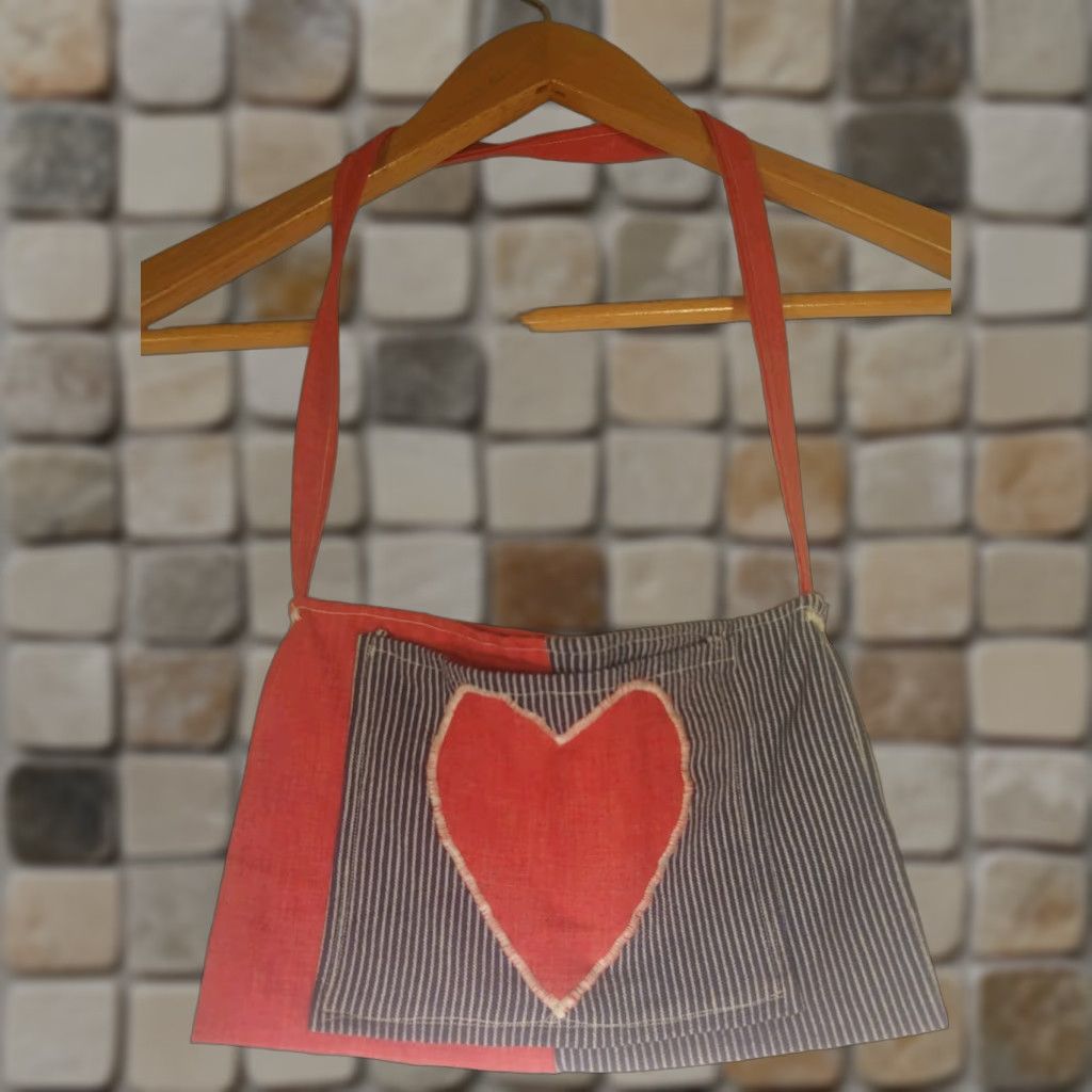 Vintage VINTAGE Handmade Railroad Stripe Heart Applique Patchwork Shoulder Bag Womens Small Cotton Navy Red Boho Hippie Size ONE SIZE - 1 Thumbnail
