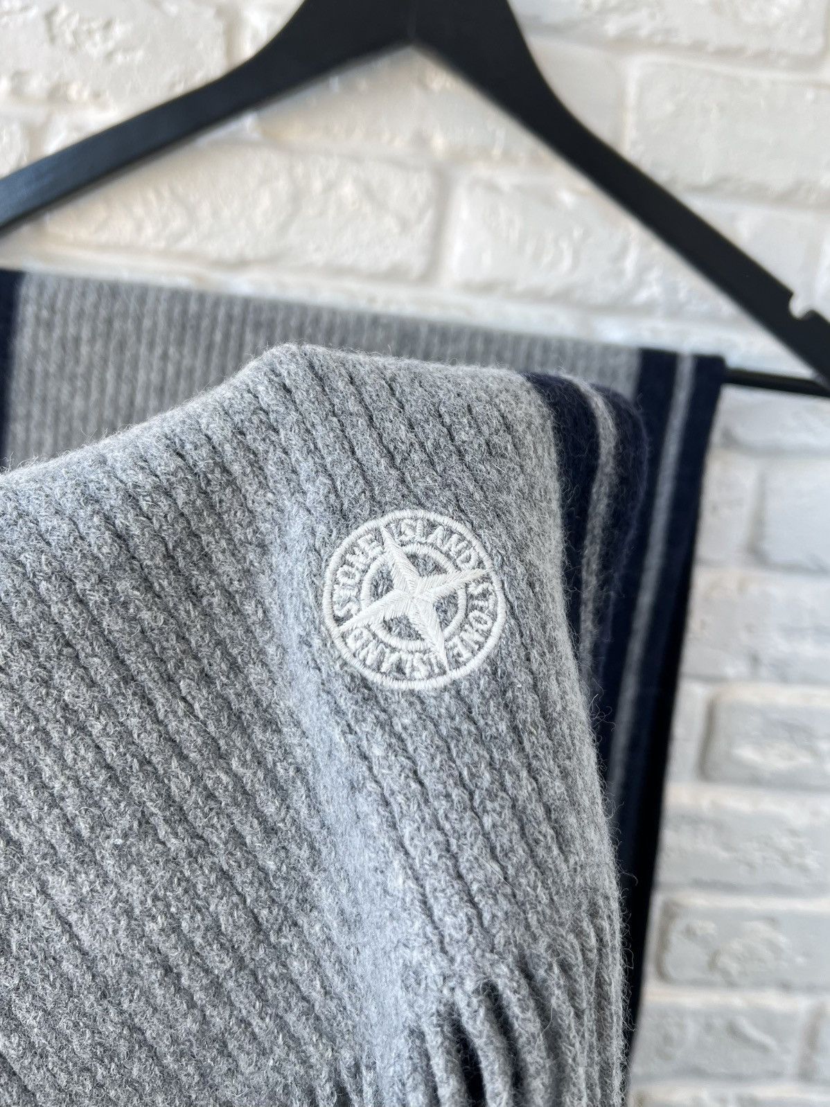 Stone Island Stone Island Gray Wool Logo Knit Scarf Size ONE SIZE - 5 Thumbnail