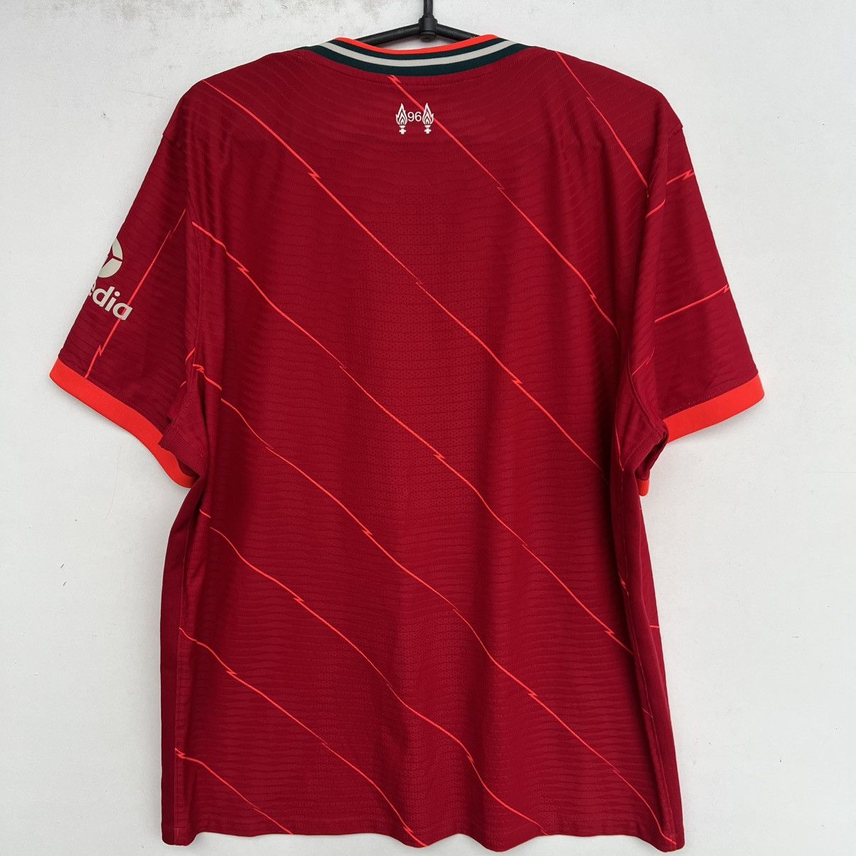Nike Liverpool 2021 2022 Nike Home Football Shirt Jersey Size US XL / EU 56 / 4 - 10 Thumbnail