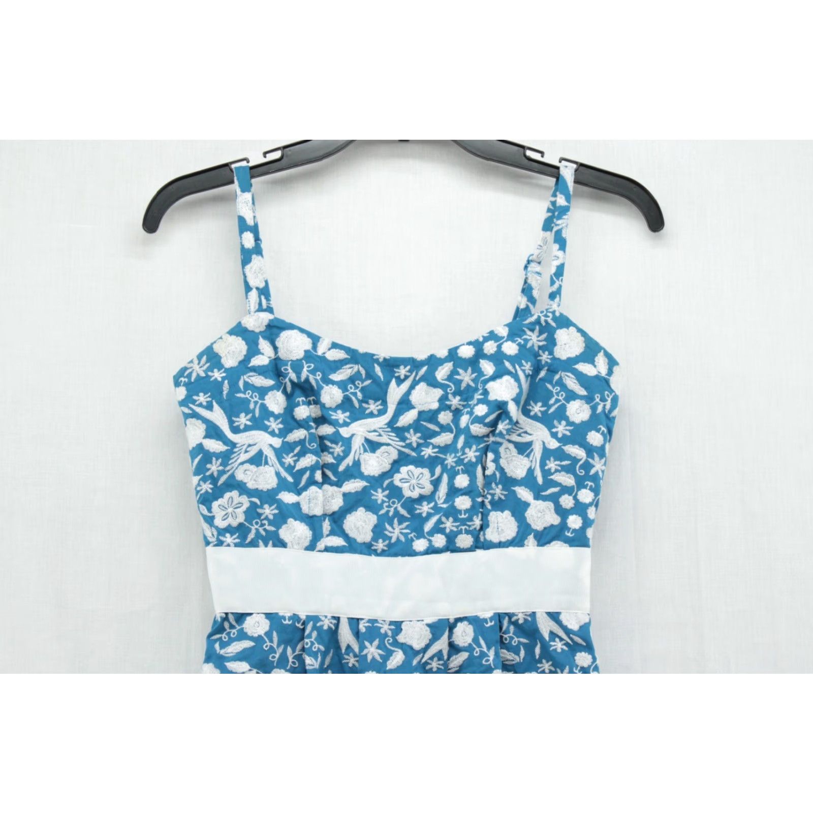 Betsey Johnson Betsey Johnson Midi Dress Womens Size 0 Blue White Embroidered Doves Floral Size XS / US 0-2 / IT 36-38 - 2 Thumbnail