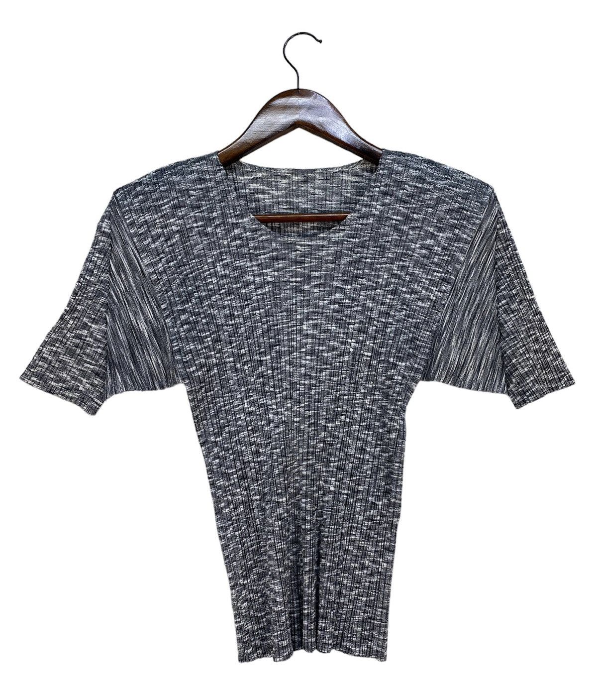 Issey Miyake Issey Miyake Pleats Please Iconic Design Size ONE SIZE - 1 Thumbnail