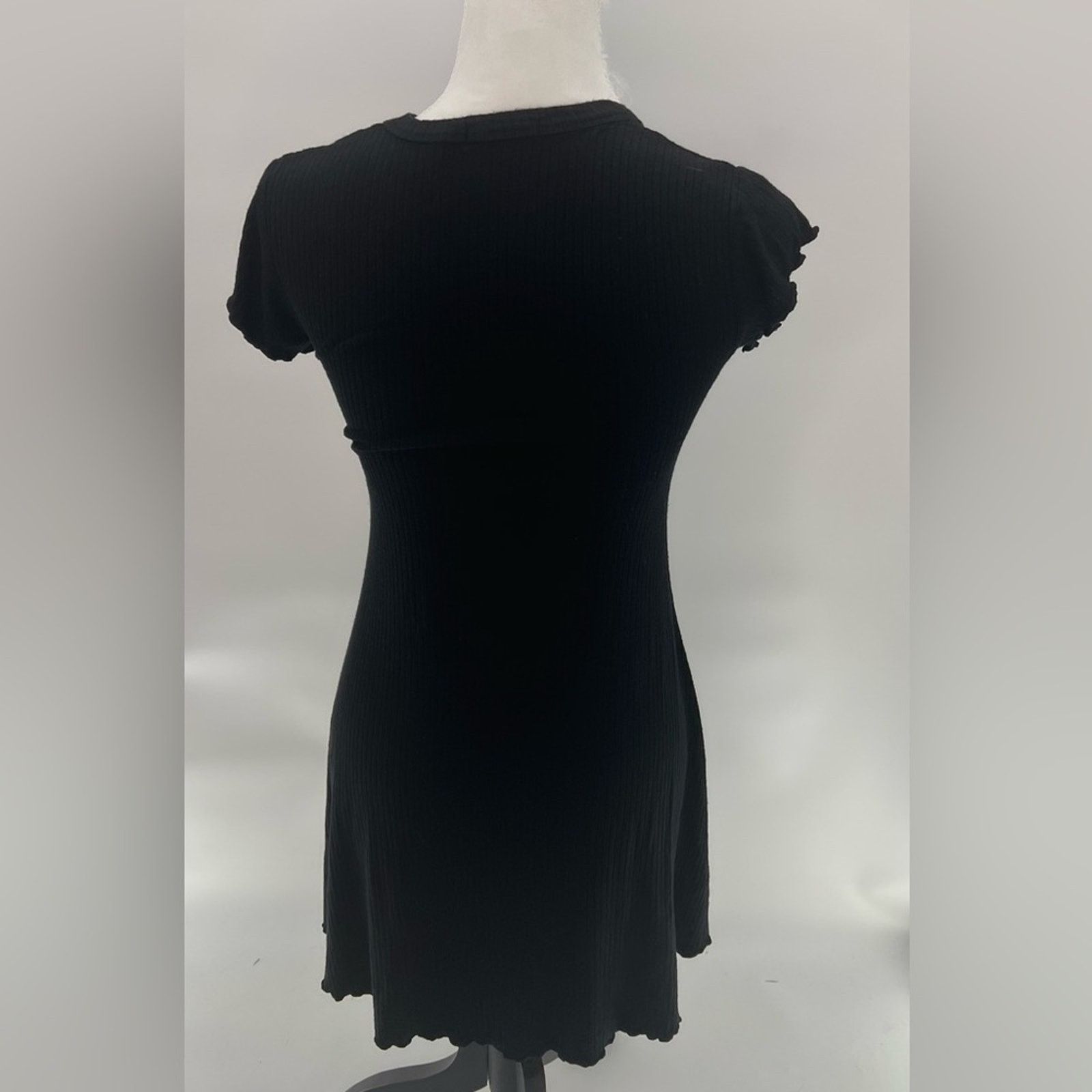 Urban Outfitters Urban Outfitters BDG Black Ribbed Knit Skater Dress Size S / US 4 / IT 40 - 6 Thumbnail