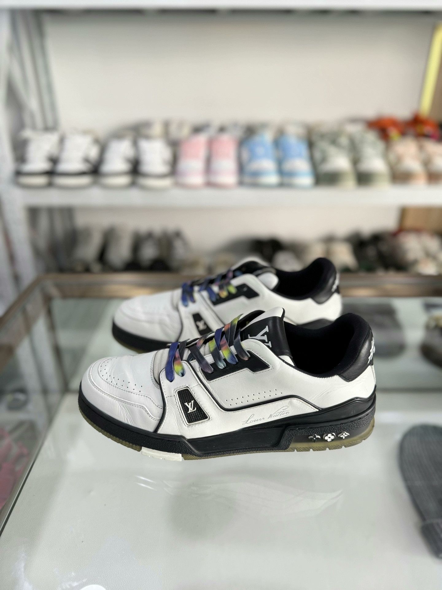 Louis Vuitton Louis Vuitton LV Trainer Size 42 Size US 9 / EU 42 - 1 Thumbnail