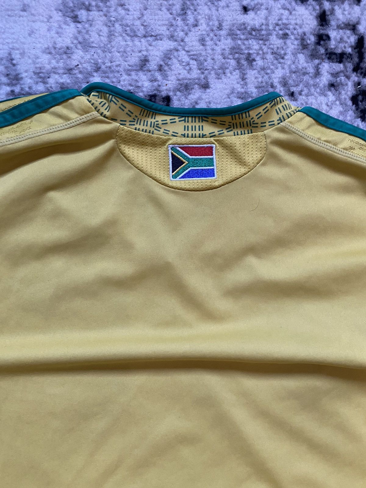 Adidas × Vintage 2010 South Africa Adidas Yellow Jersey XL Blockcore Y2k Size US L / EU 52-54 / 3 - 9 Thumbnail