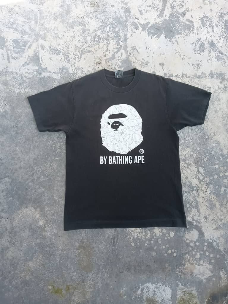 Bape × Kaws Vintage bathing ape x kaws t-shirt rare Size US M / EU 48-50 / 2 - 1 Thumbnail