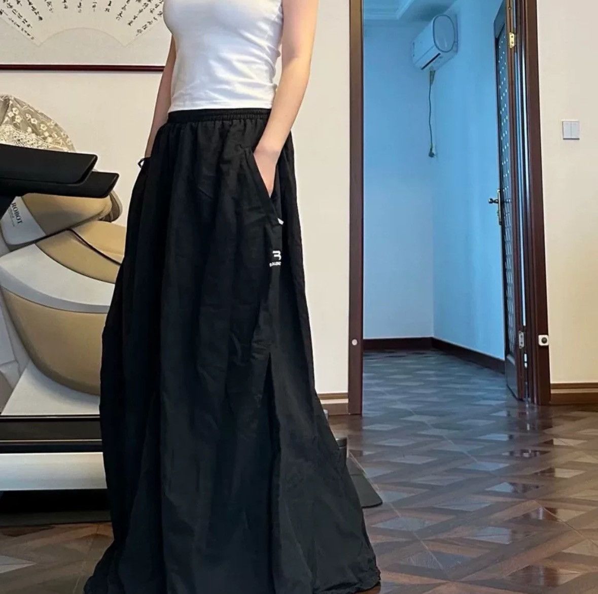 Balenciaga Balenciaga 22FW show B silhouette sports skirt pants Size US 38 / EU 54 - 6 Thumbnail