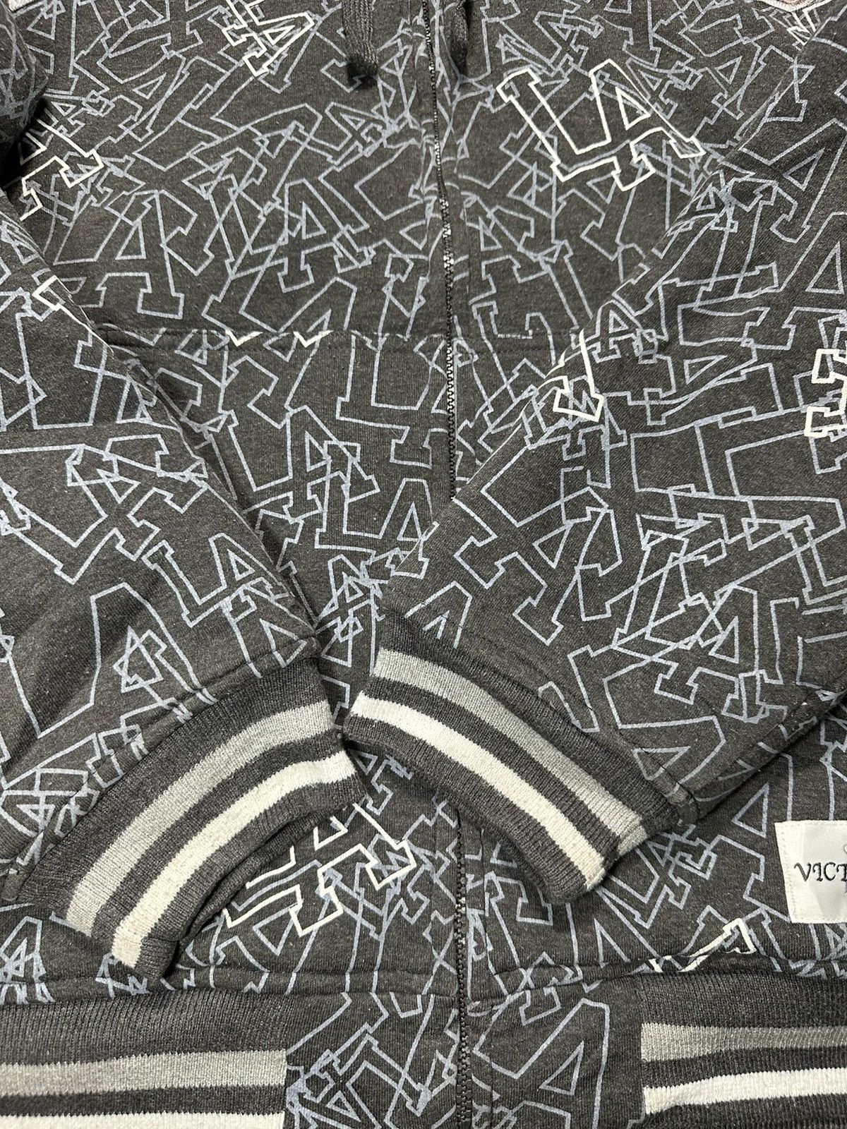Vintage Victorious Urban Underground "LA" graphic pattern Hoodie Size US XXL / EU 58 / 5 - 10 Thumbnail