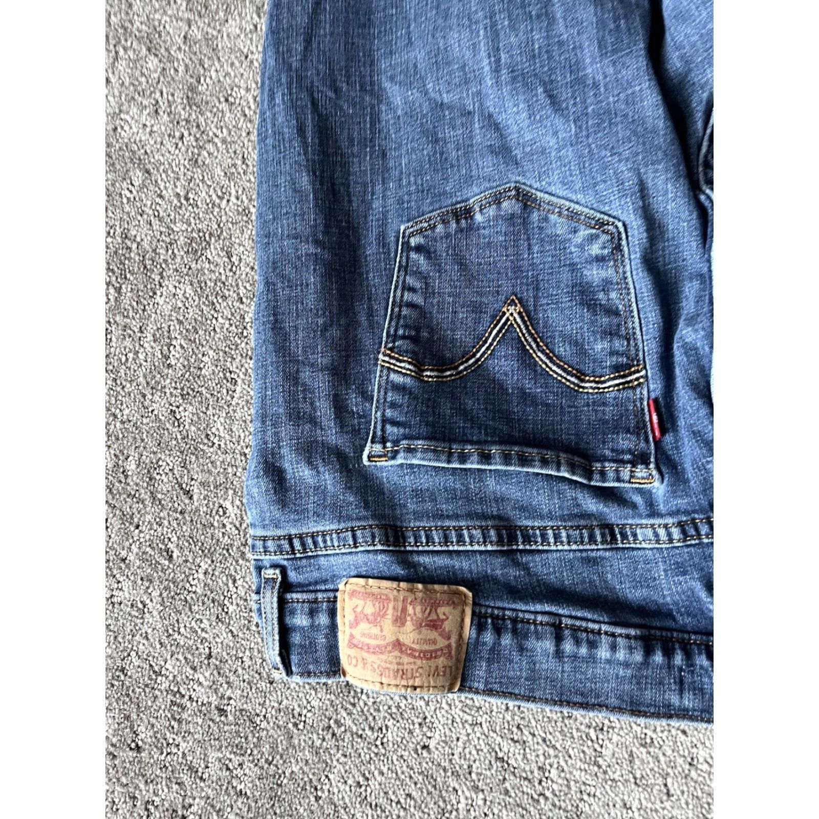 Levi's Levi's Classic Bootcut Jeans Women's Size 16 Blue Medium Wash 33x30 Size 38" / US 16 / IT 52 - 3 Thumbnail