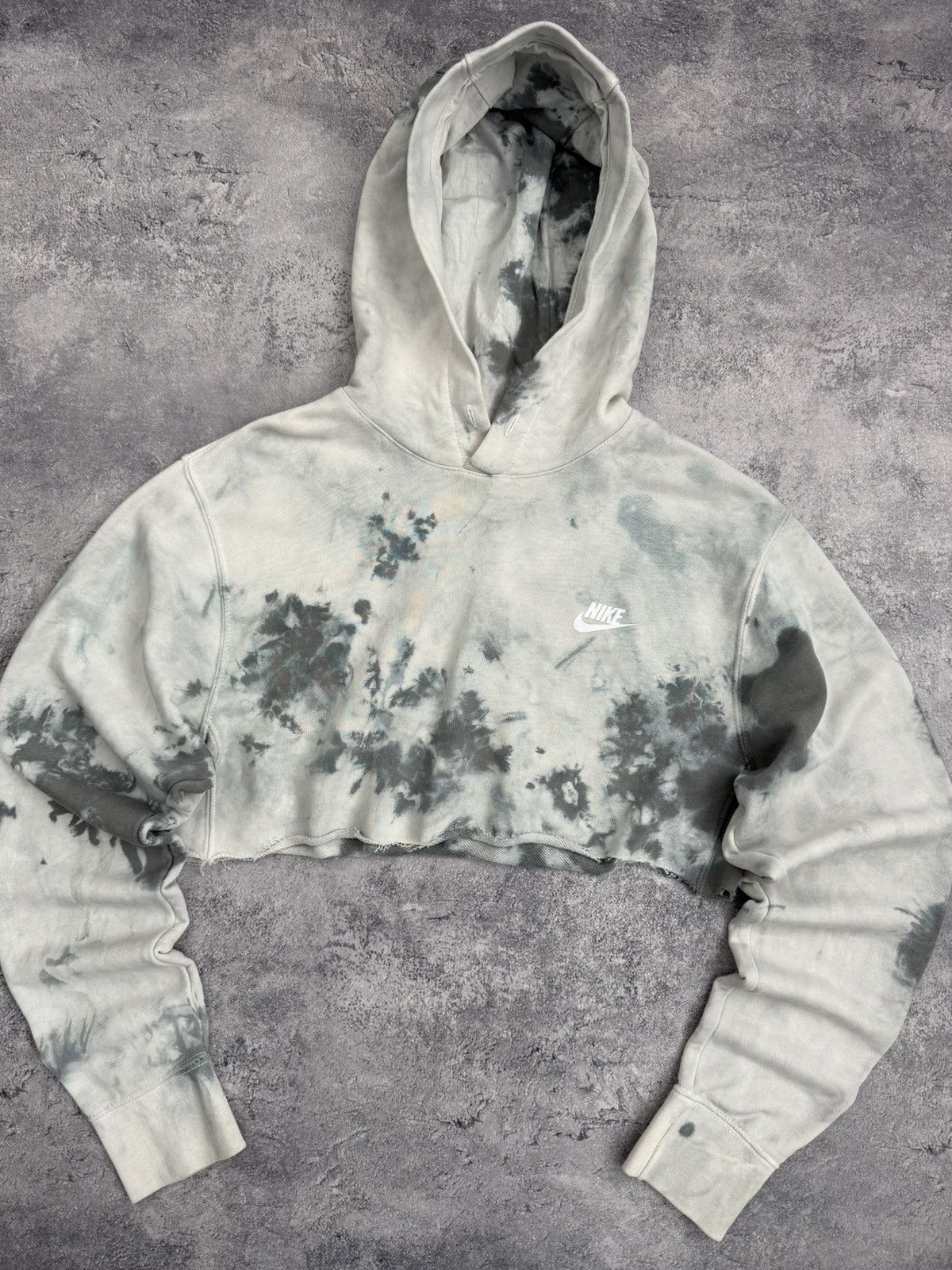 Nike Vintage Nike Y2K Cropped Hoodie Tie Dye Streetwear Size XS / US 0-2 / IT 36-38 - 8 Thumbnail