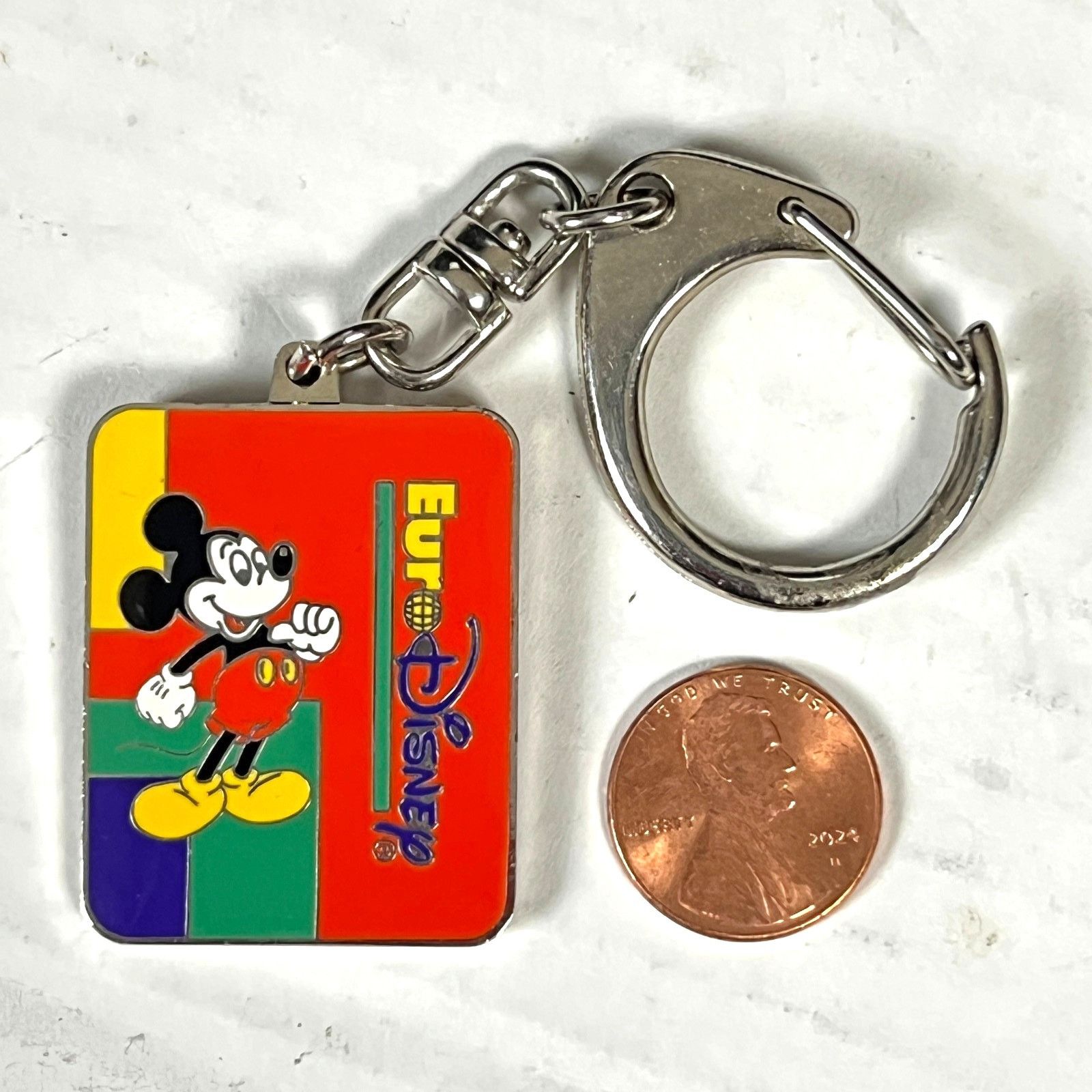 Disney Euro Disney Paris 3 Vtg Pin Keychain Bundle Castle Mickey Mo Size ONE SIZE - 3 Thumbnail