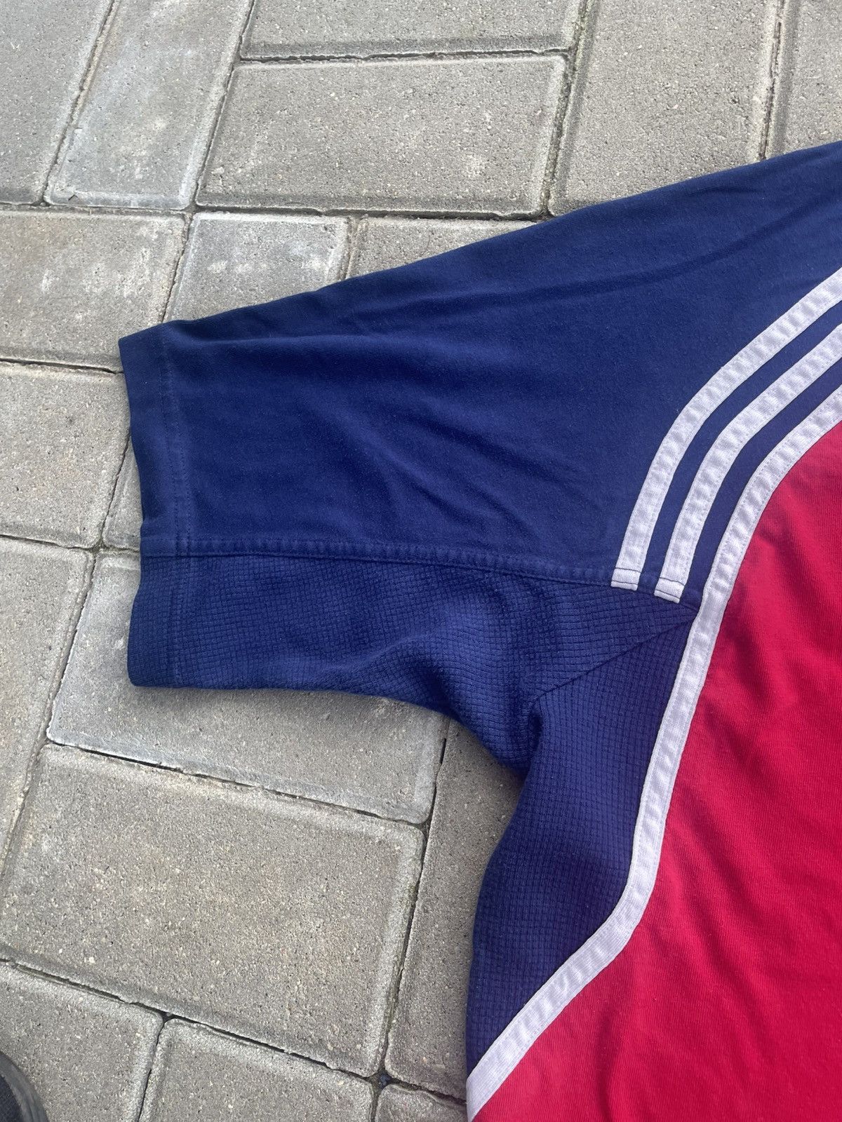 Adidas × Vintage Adidas vintage 00s tshirt Size US M / EU 48-50 / 2 - 3 Thumbnail