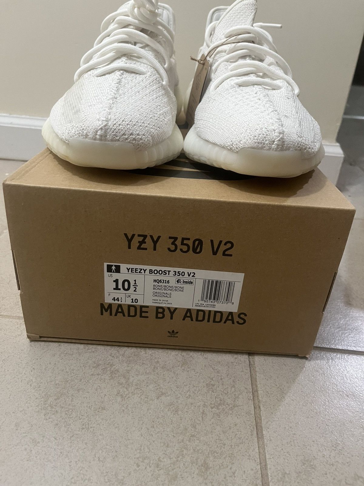 Adidas × Kanye West Adidas Yeezy Boost 350 V2 “Bone” Sz 10.5us Size US 10.5 / EU 43-44 - 2 Thumbnail