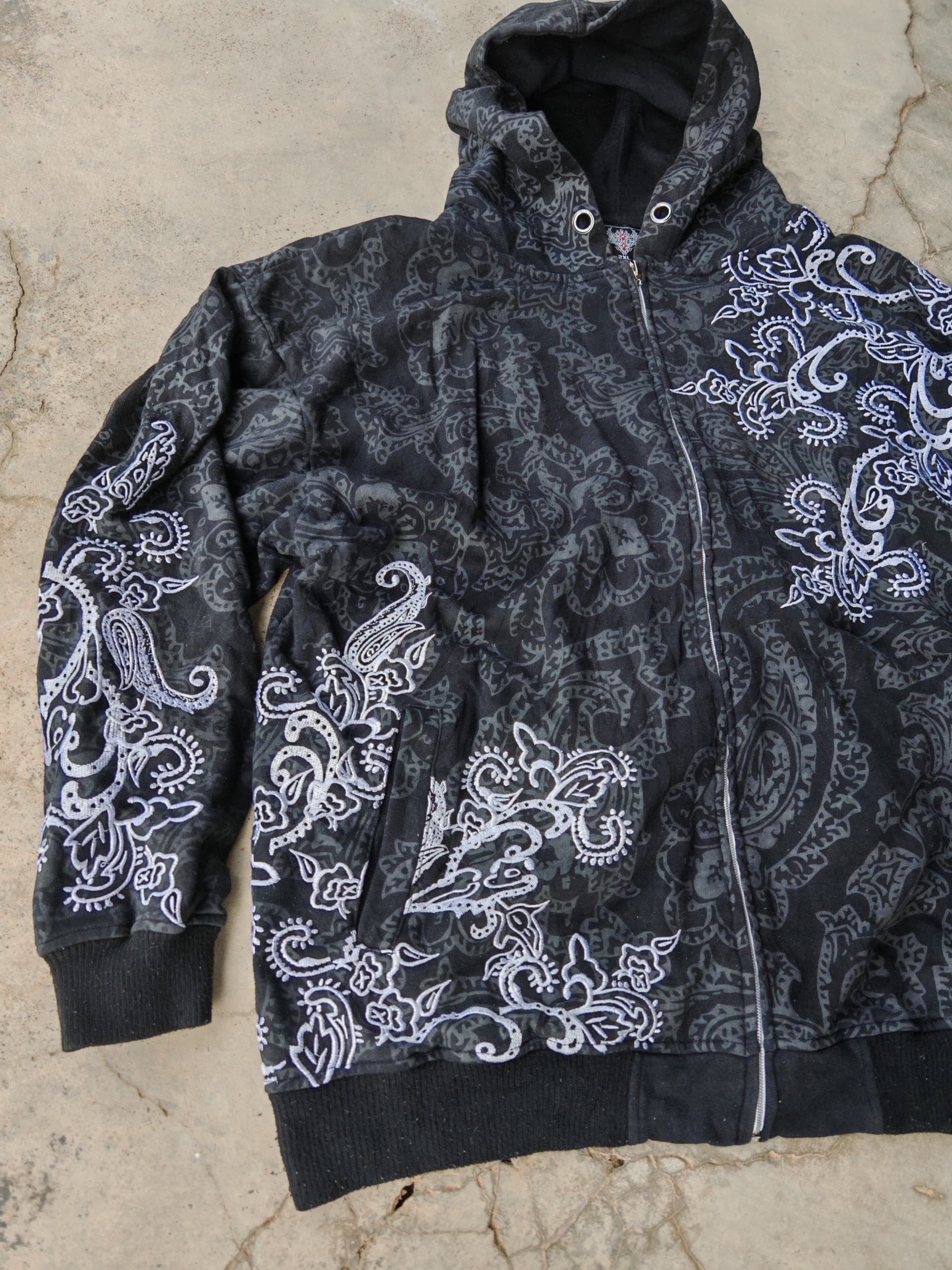 Christian Audigier 🔥Rare Vintage Victorious Embroidery Ed Hardy Style Hoodie Size US XXL / EU 58 / 5 - 3 Thumbnail