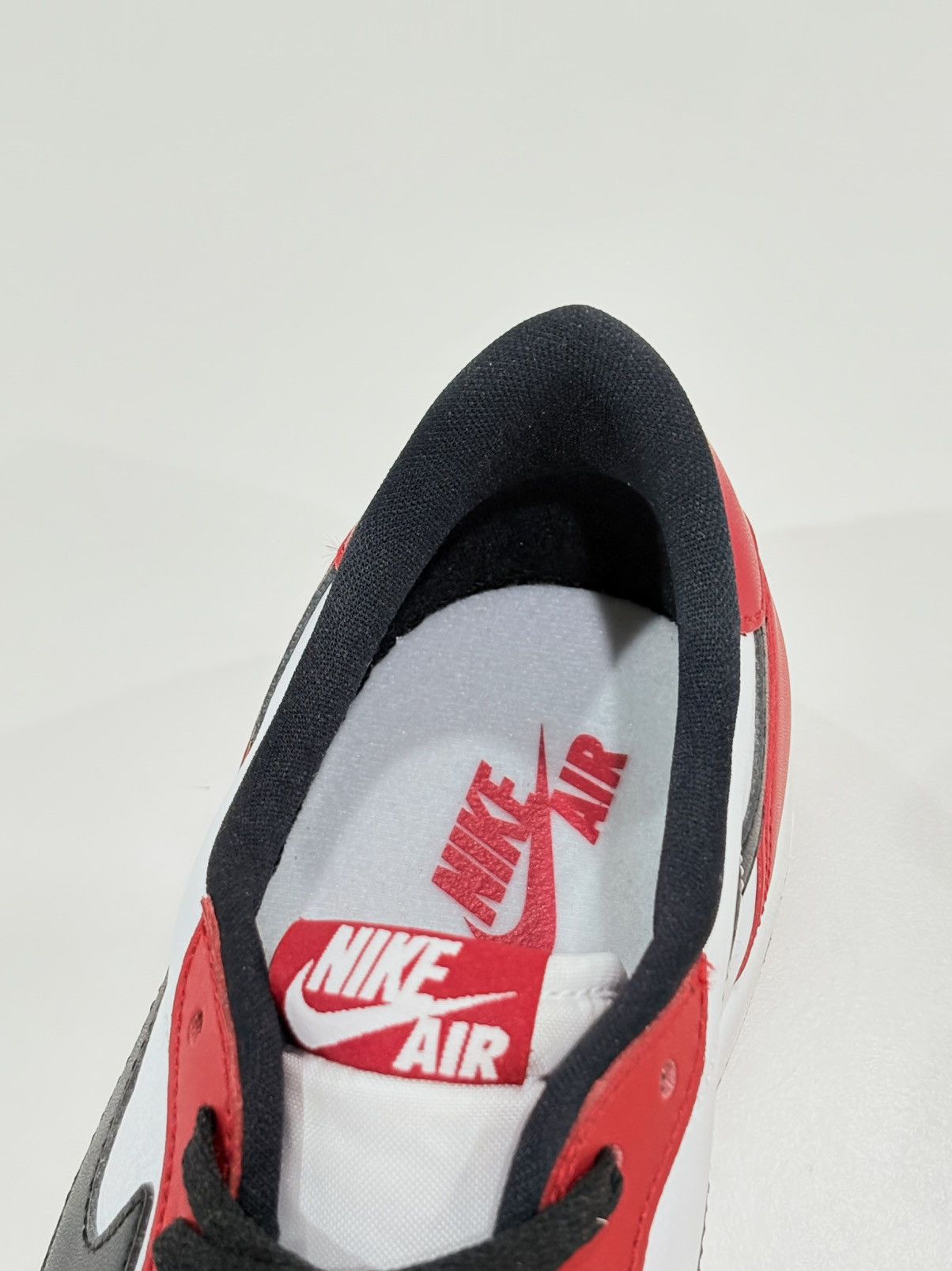 Jordan Brand Jordan 1 Chicago OG Low 2016 Size US 10.5 / EU 43-44 - 19 Thumbnail