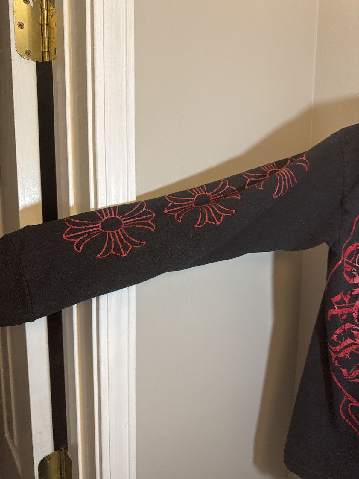 Chrome Hearts Chrome Hearts Red Black long sleeve with Horse Shoe Size US S / EU 44-46 / 1 - 3 Thumbnail