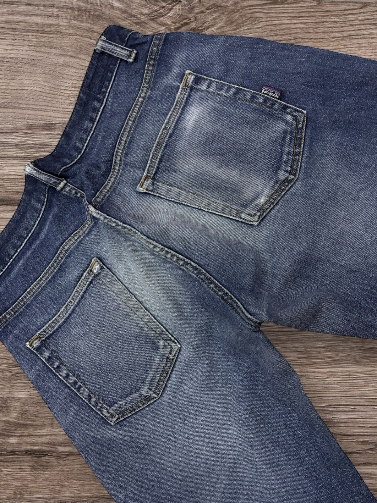 Patagonia Vintage Patagonia Distressed Faded Jeans Size US 31 - 6 Thumbnail