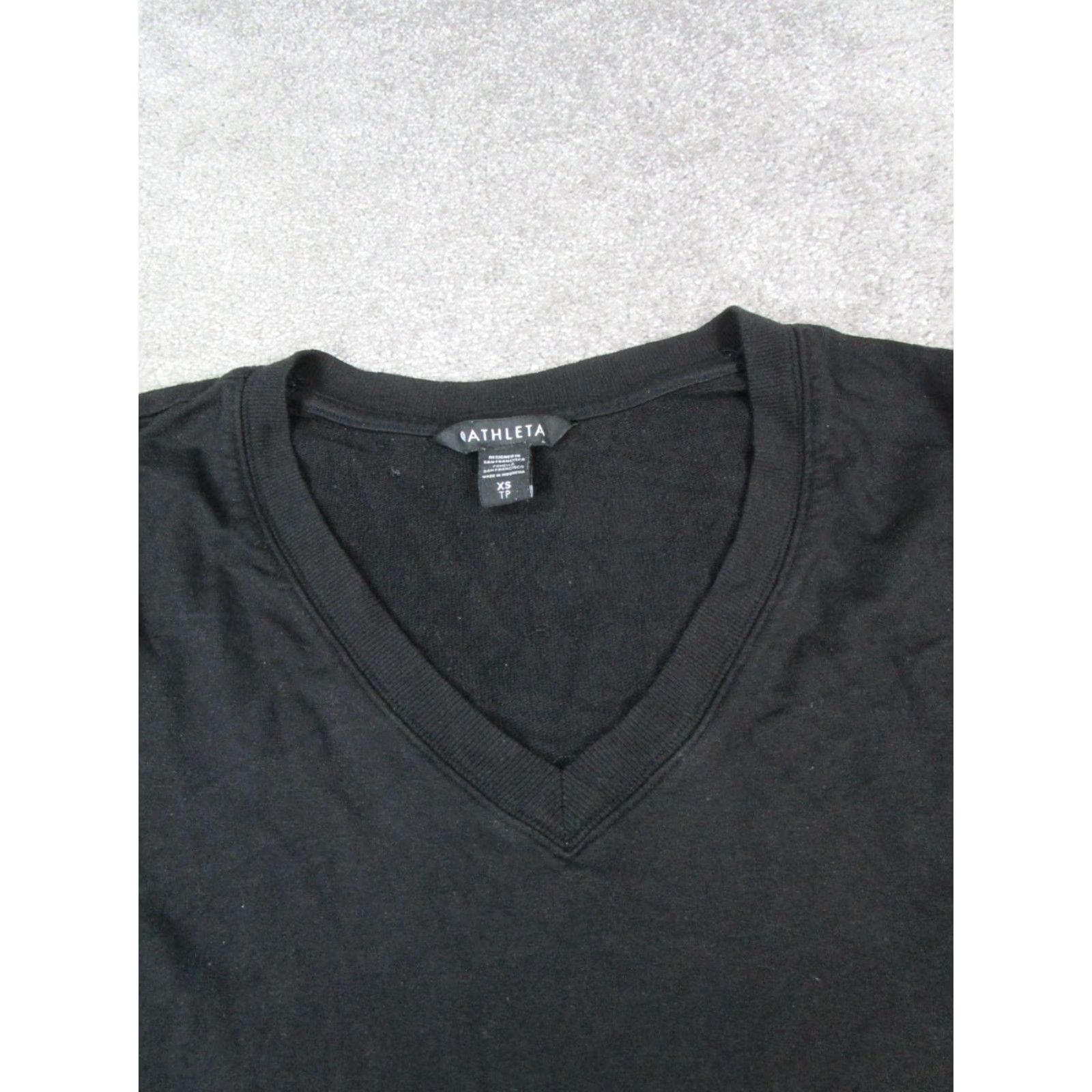 Athleta VINTAGE Athleta Sweater Womens XS Black Pullover Knit Long Sleeve V-Neck Casual Size XS / US 0-2 / IT 36-38 - 2 Thumbnail