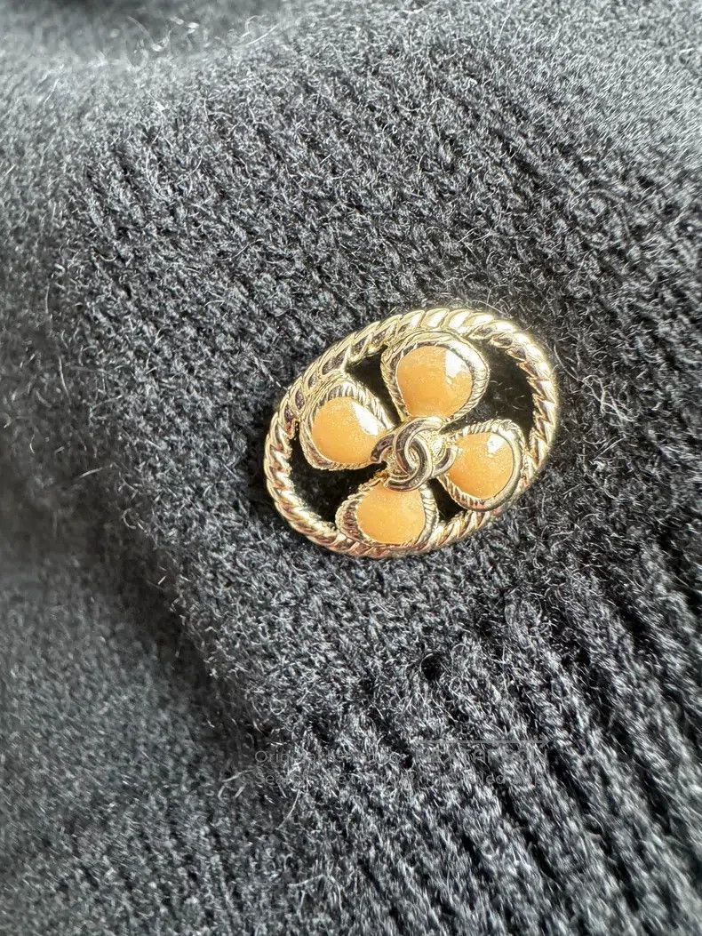 Chanel Chanel 24P new black clover double C cashmere sweater Size XXS / US 00 / IT 34 - 7 Thumbnail