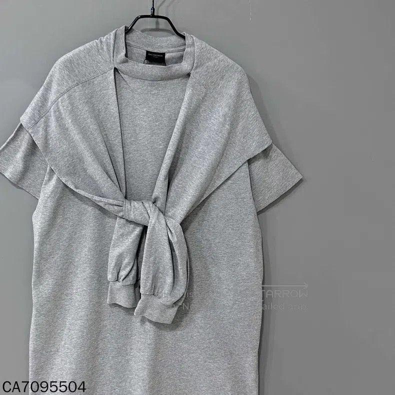 Balenciaga Balenciaga Four Sleeve Hooded Sweatshirt Size US S / EU 44-46 / 1 - 2 Thumbnail