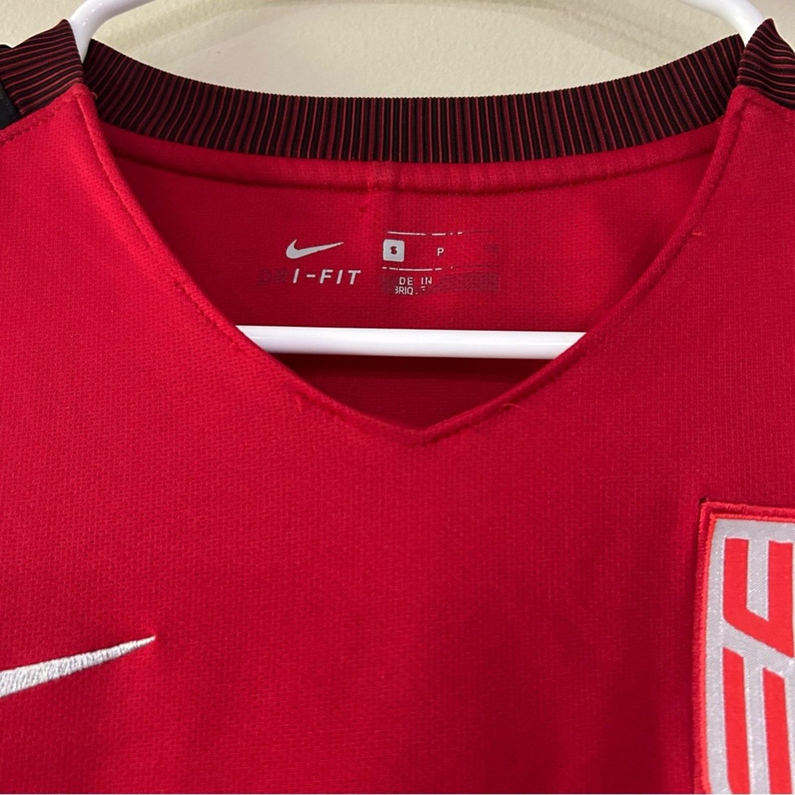 Nike 2017 Nike Red USA Soccer Jersey Size US S / EU 44-46 / 1 - 5 Thumbnail