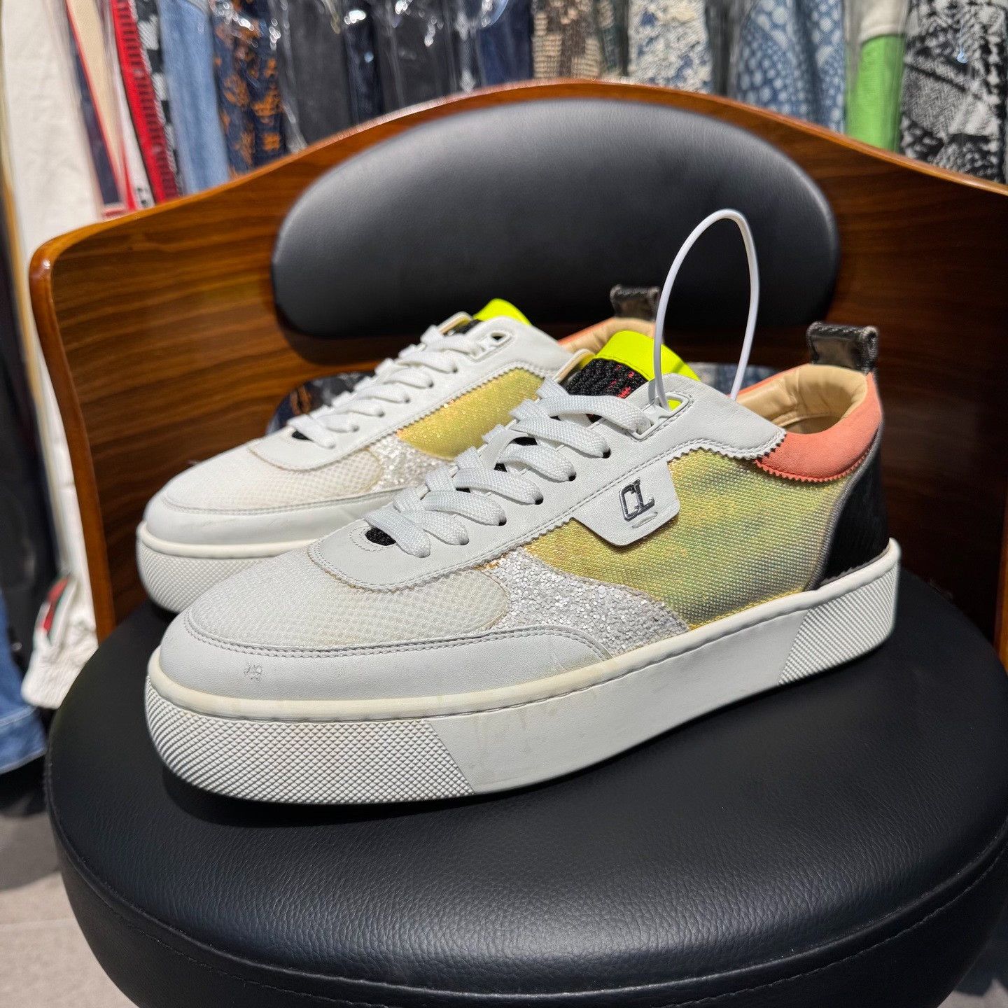 Christian Louboutin Christian Louboutin White Lowtop Sneakers 9 Men Size US 9 / EU 42 - 1 Thumbnail