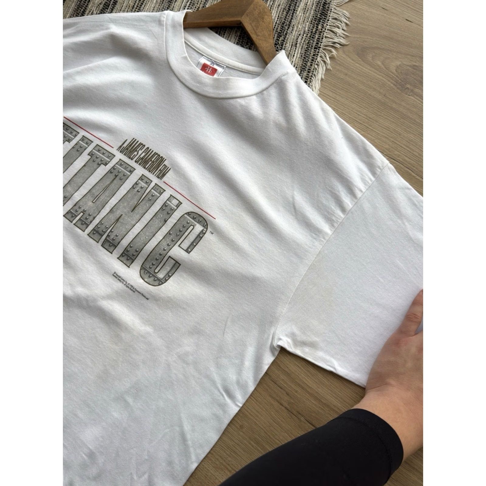 Hanes VINTAGE Titanic Movie White T-shirt Hanes XL Mens Short Sleeve Cotton Logo 1998 90s Merch USA Movie Titanik Size US XL / EU 56 / 4 - 4 Thumbnail