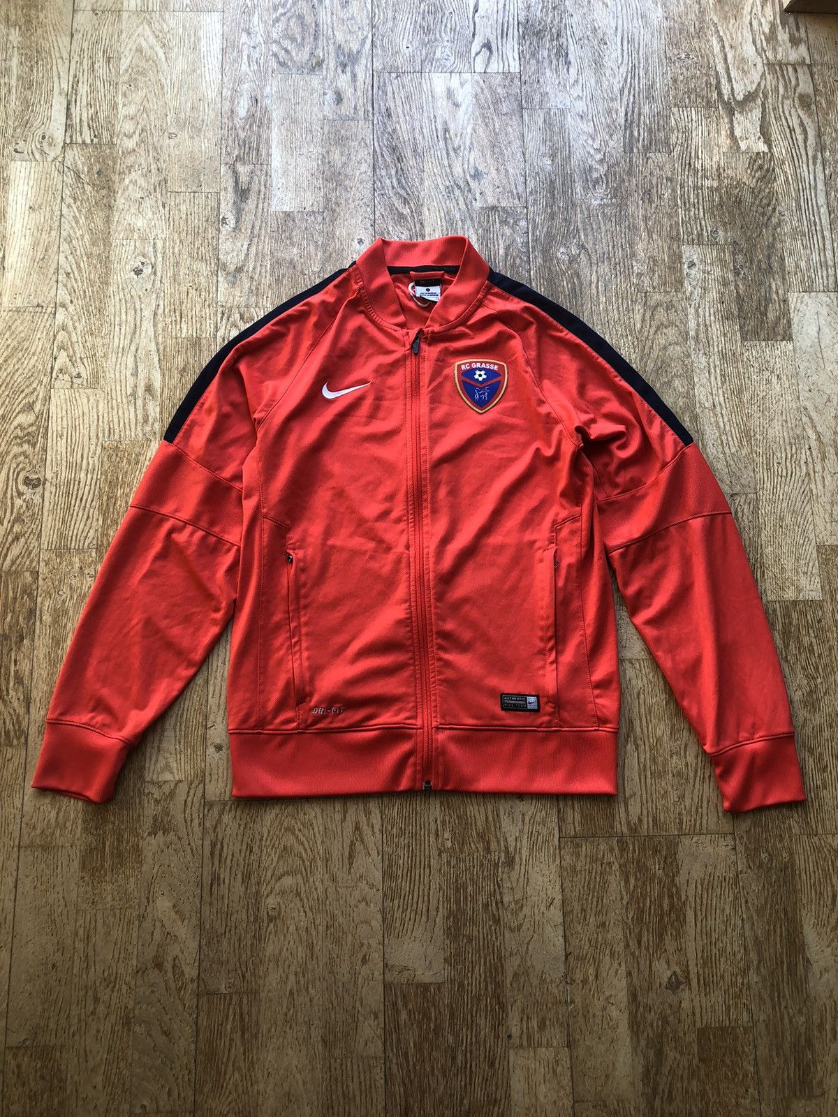 Nike NIKE RC GRASSE SWITZERLAND FOOTBALL VINTAGE ZIP SWEATSHIRT Size US S / EU 44-46 / 1 - 1 Thumbnail