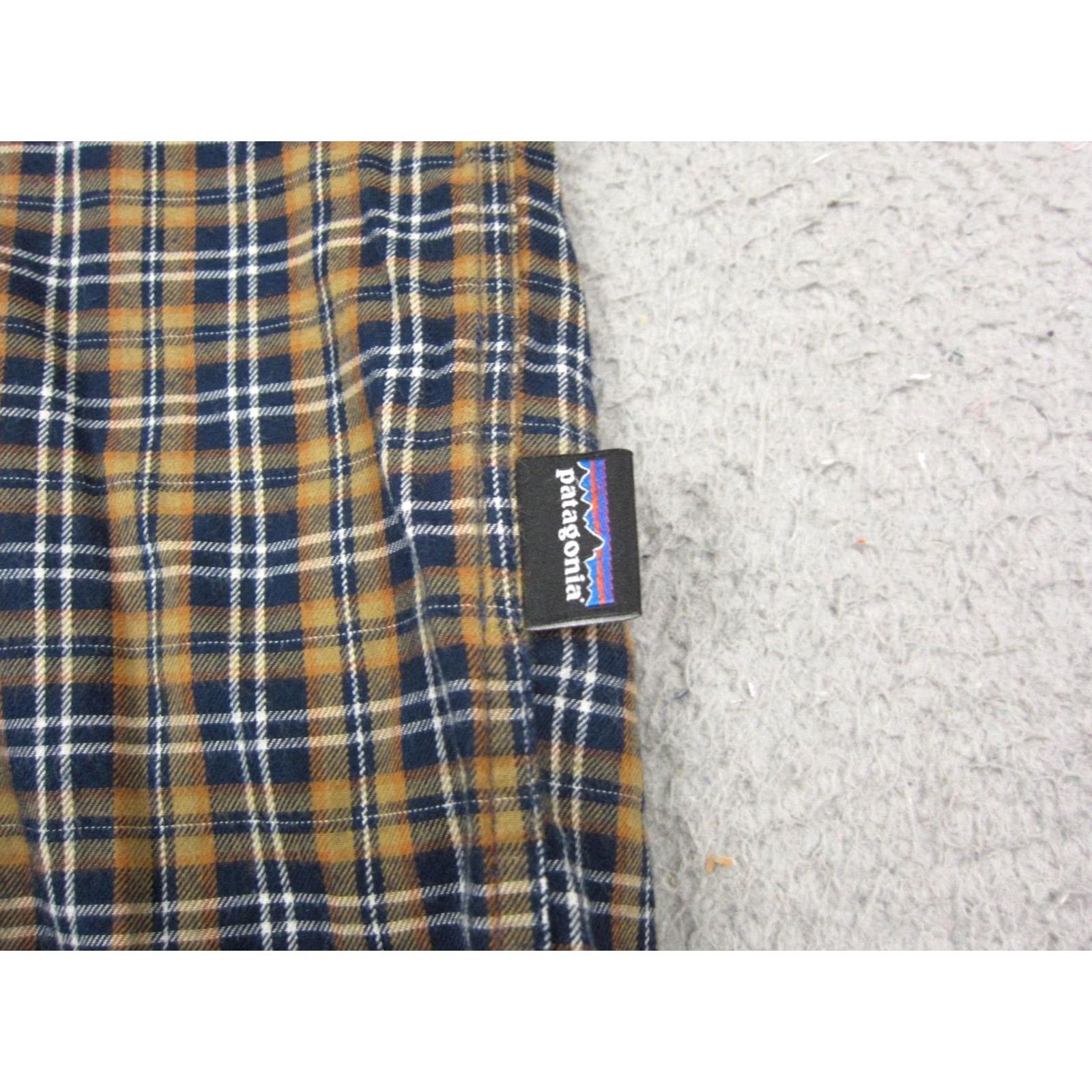 Patagonia Patagonia Shirt XL Blue Yellow Check Organic Cotton Mens Short Sleeve Button-Up Collared Size US XL / EU 56 / 4 - 4 Thumbnail