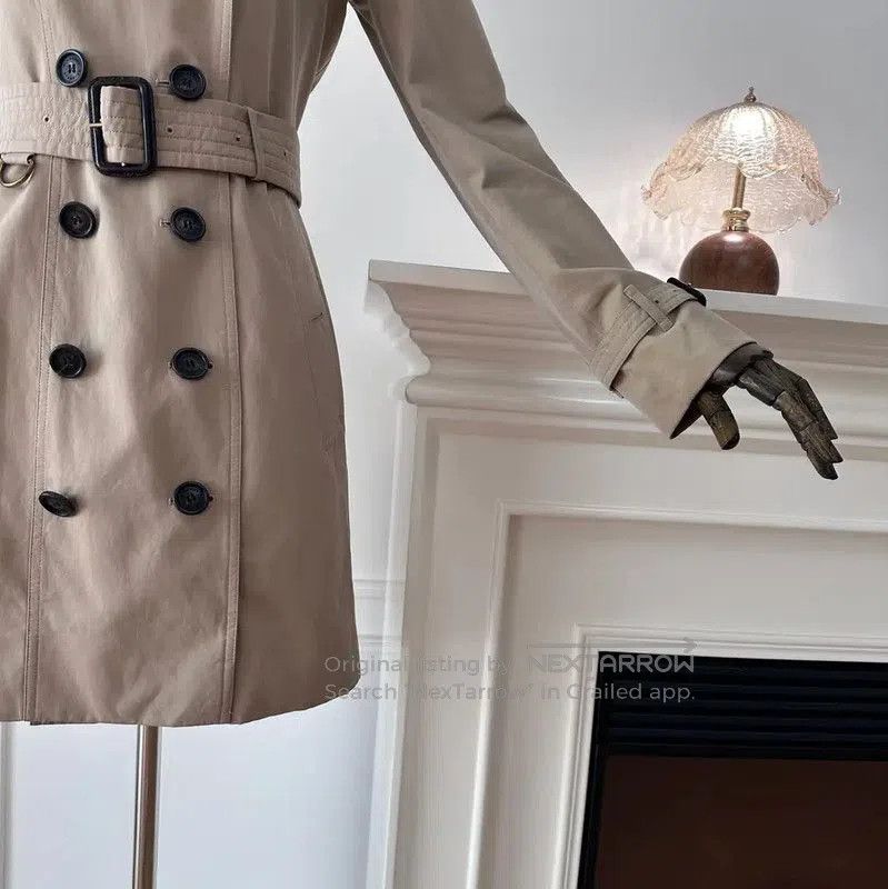 Burberry Burberry Women's Khaki Trench Coat. Size L / US 10 / IT 46 - 2 Thumbnail